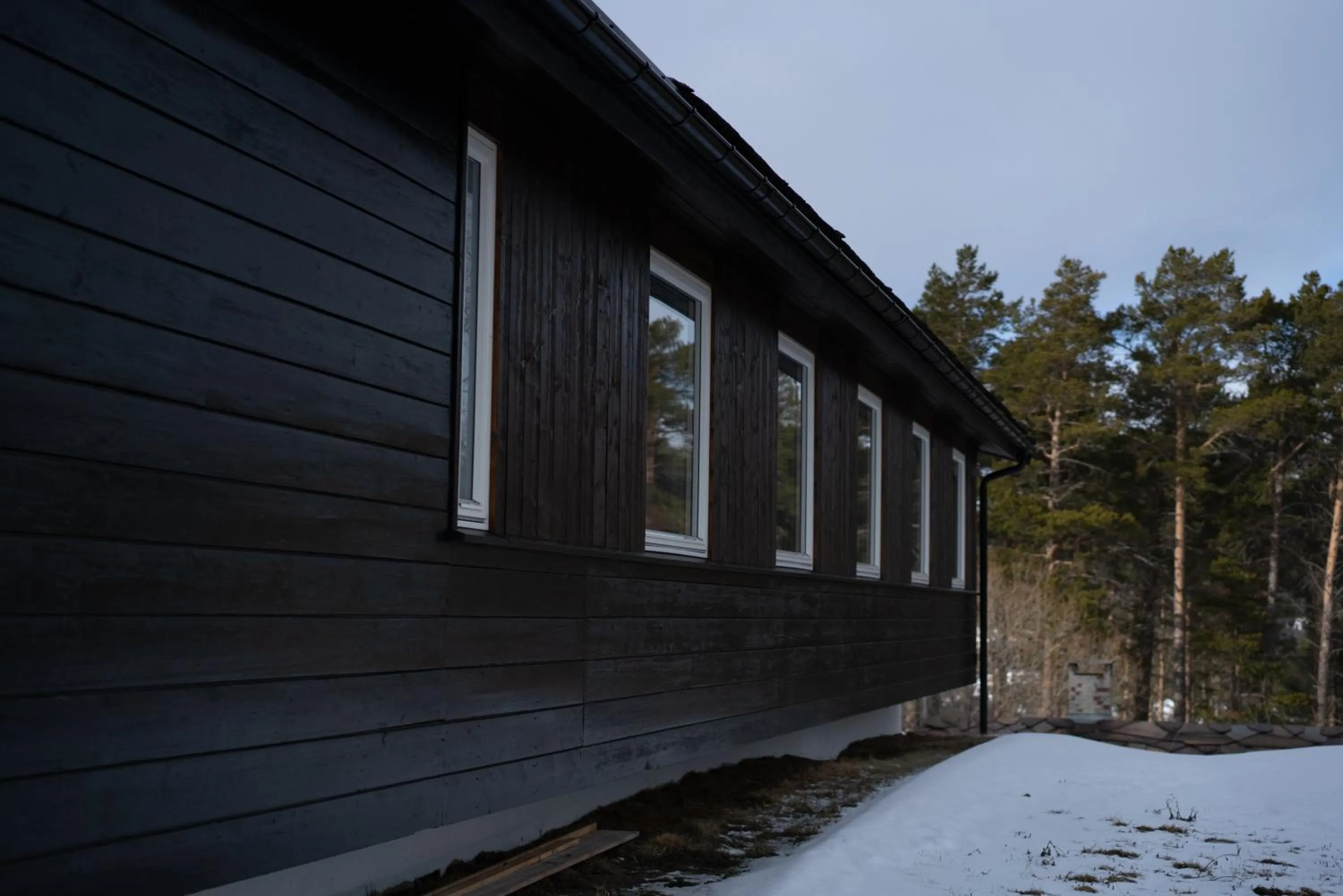 Property building in Dombåstun Motel