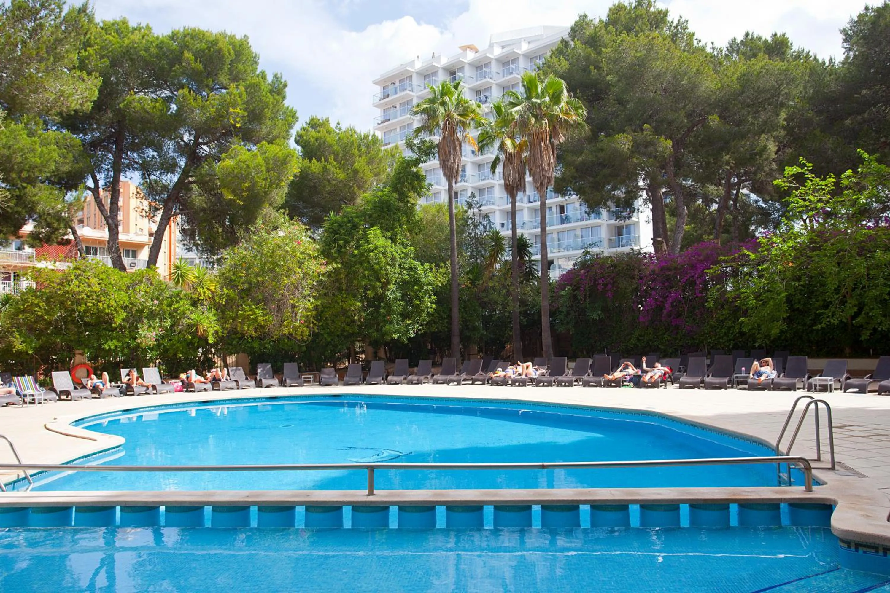 Swimming pool in Ipanema Park