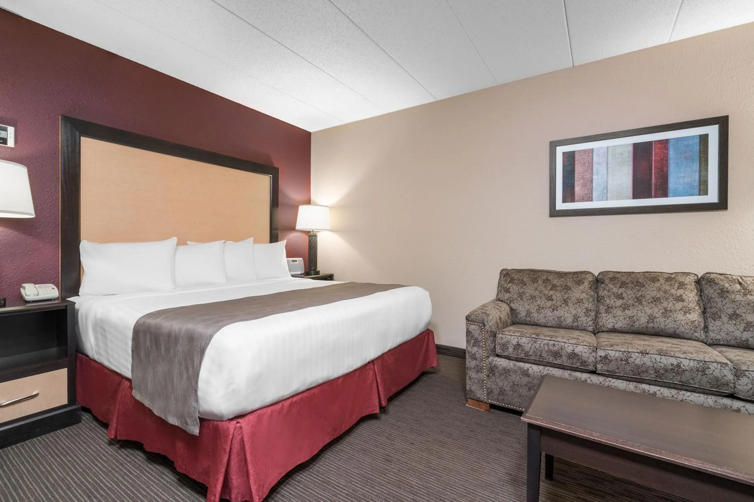 Photo of the whole room, Bed in AmericInn by Wyndham Detroit Lakes