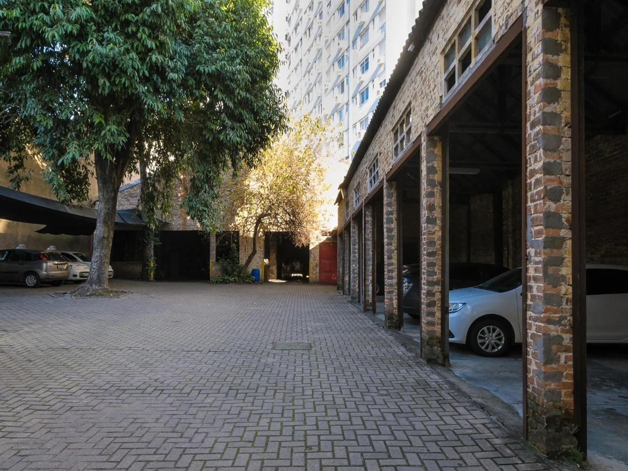 Property building in Hotel Elevado