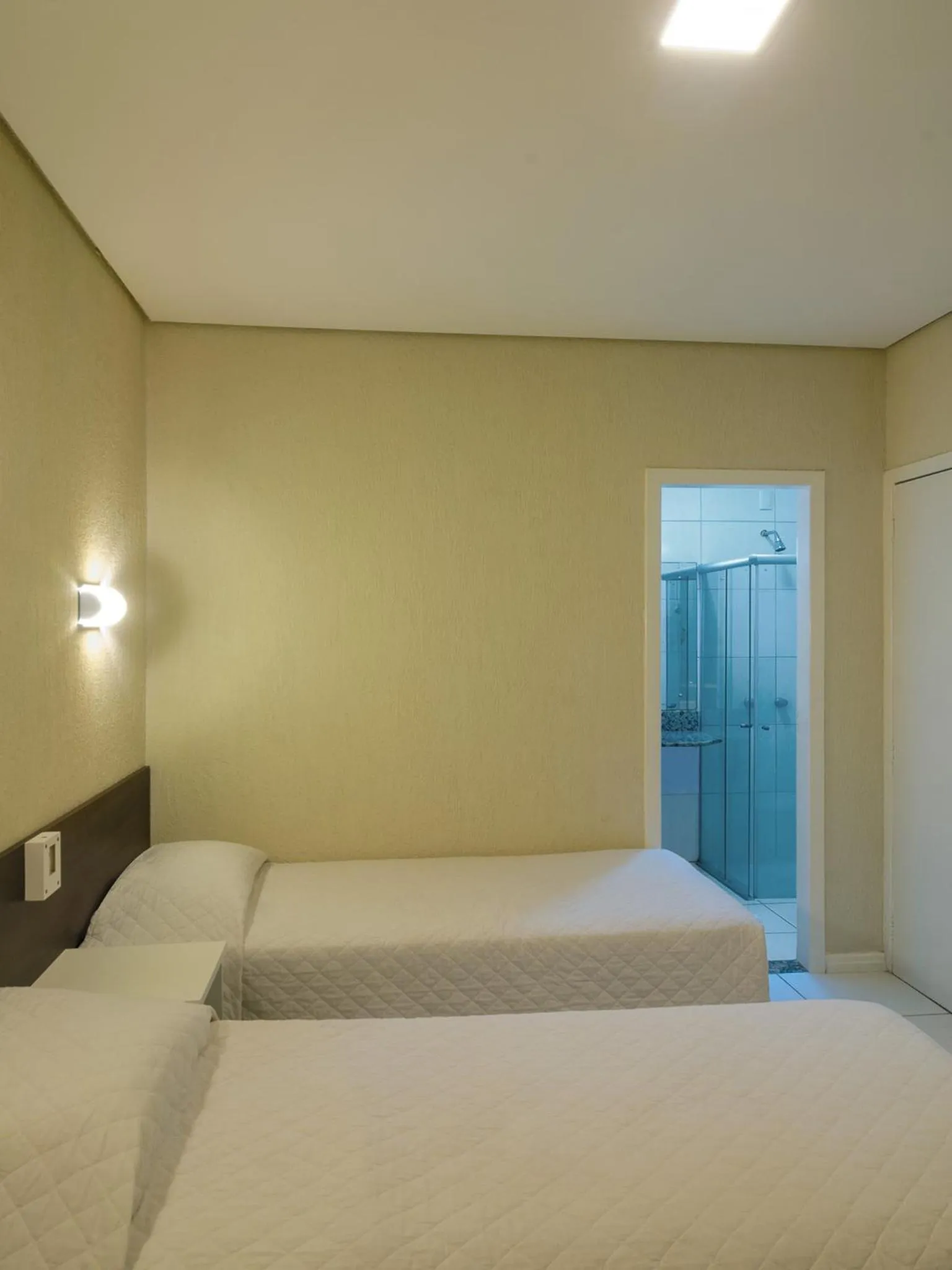 Photo of the whole room, Bed in Hotel Elevado