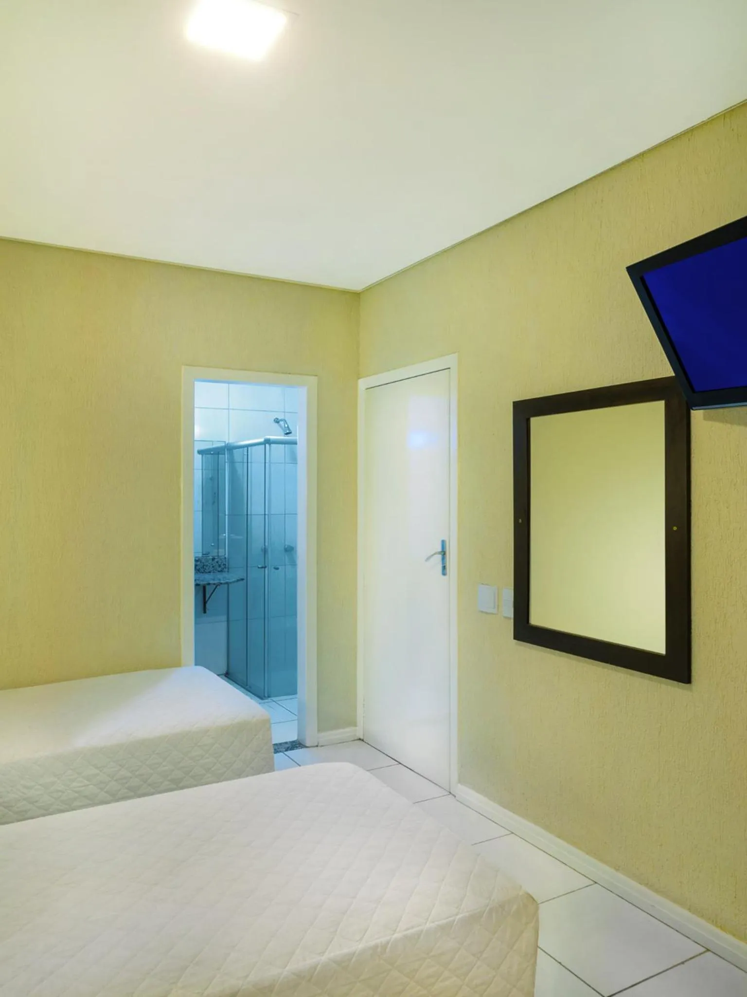 Photo of the whole room, Bed in Hotel Elevado