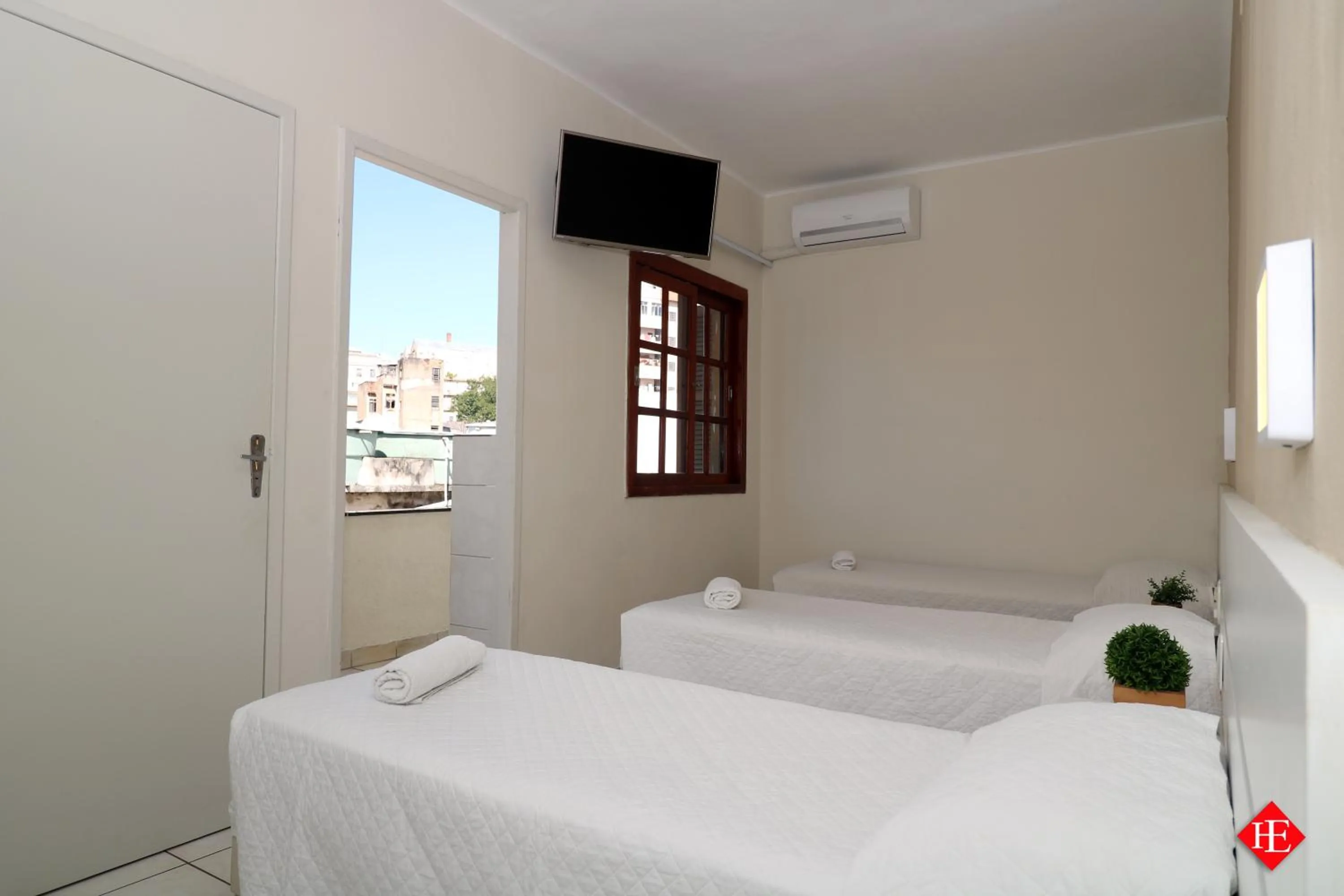 Bed in Hotel Elevado