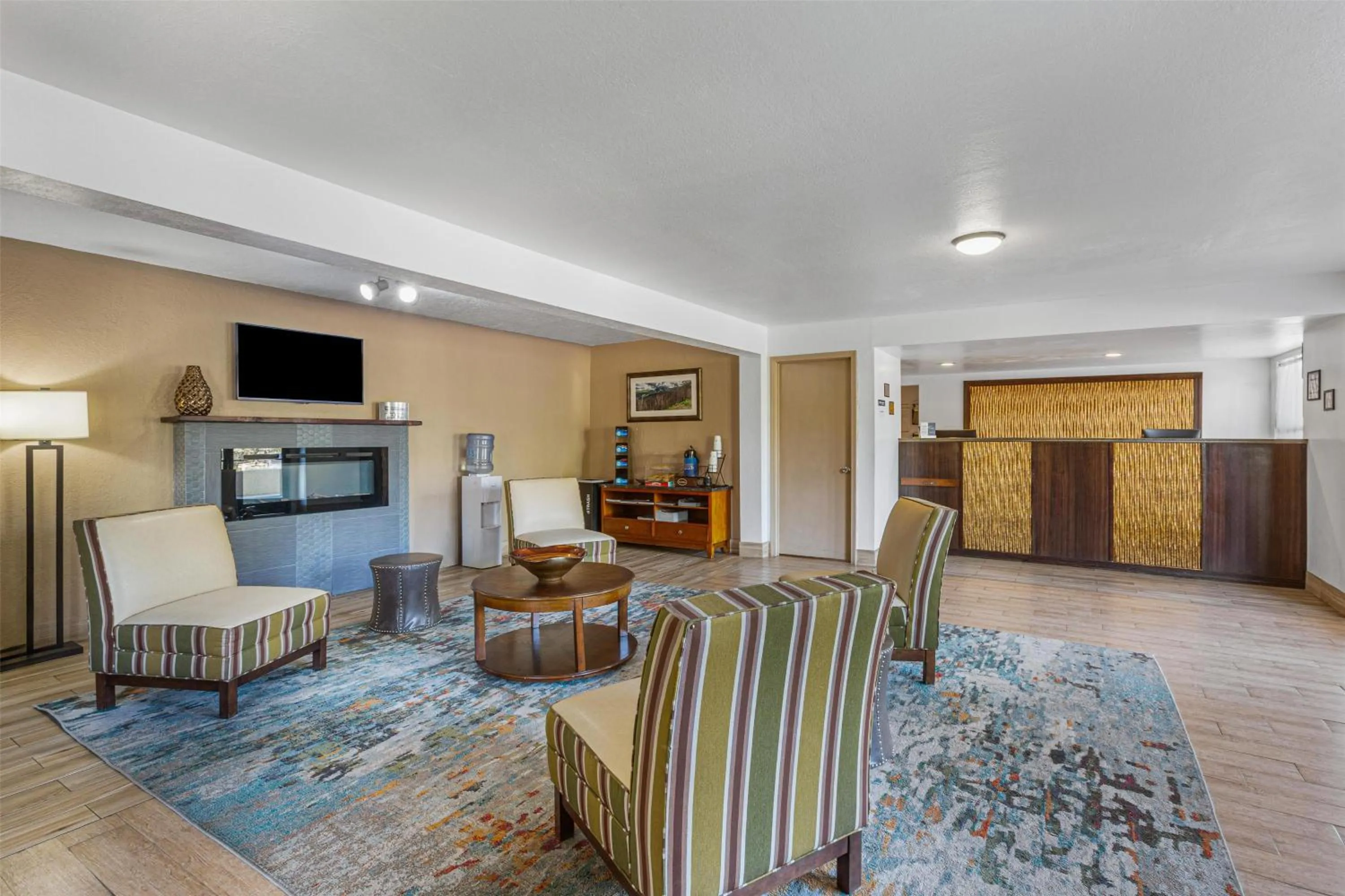Lobby or reception in Best Western Pine Springs Inn