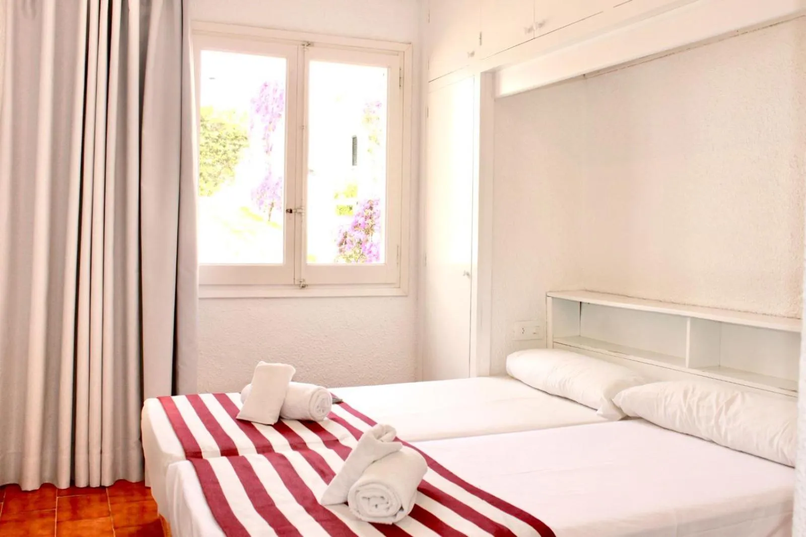 Bedroom, Bed in Playa Parc Apartments