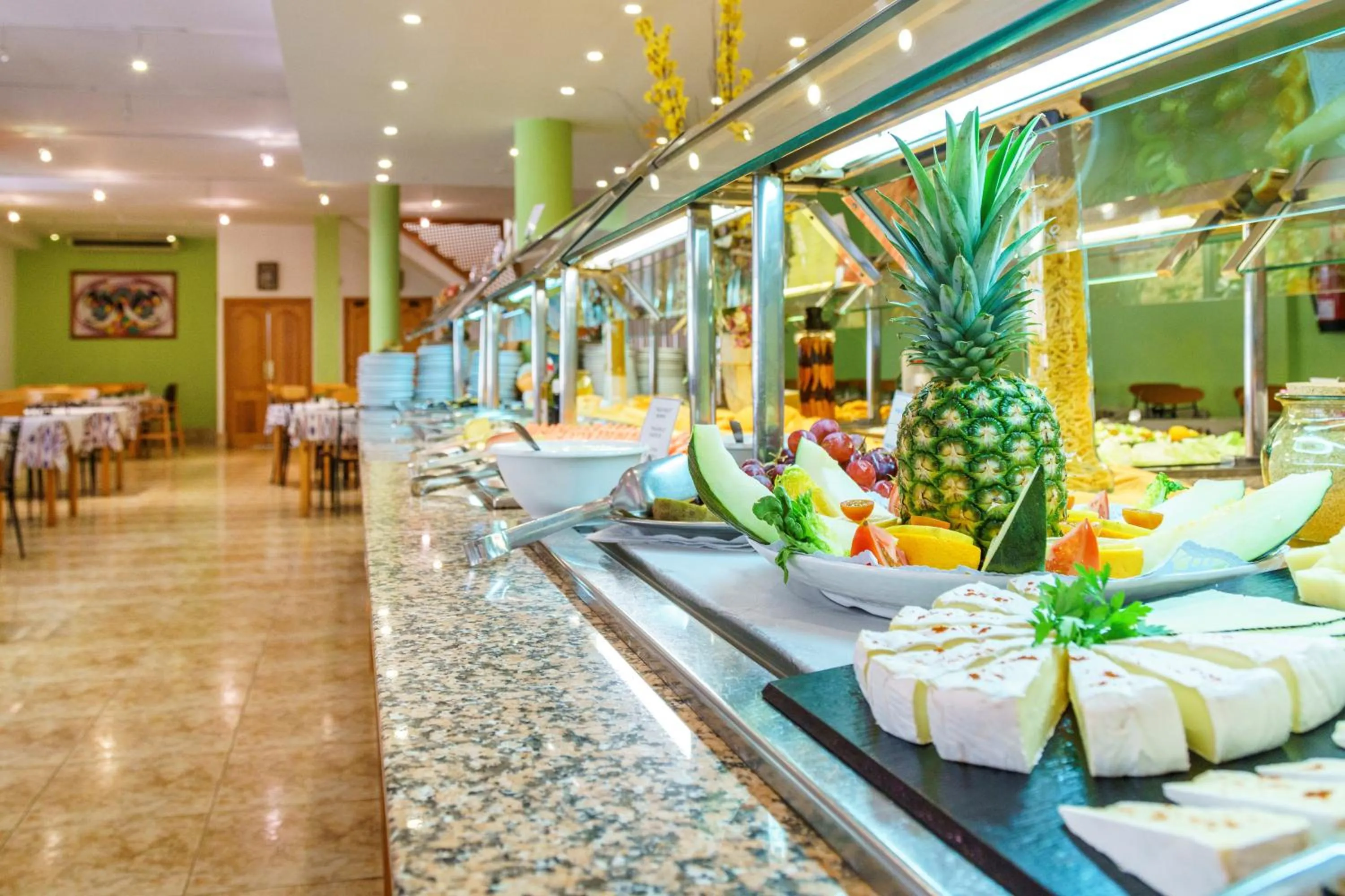 Restaurant/places to eat in Playa Parc Apartments