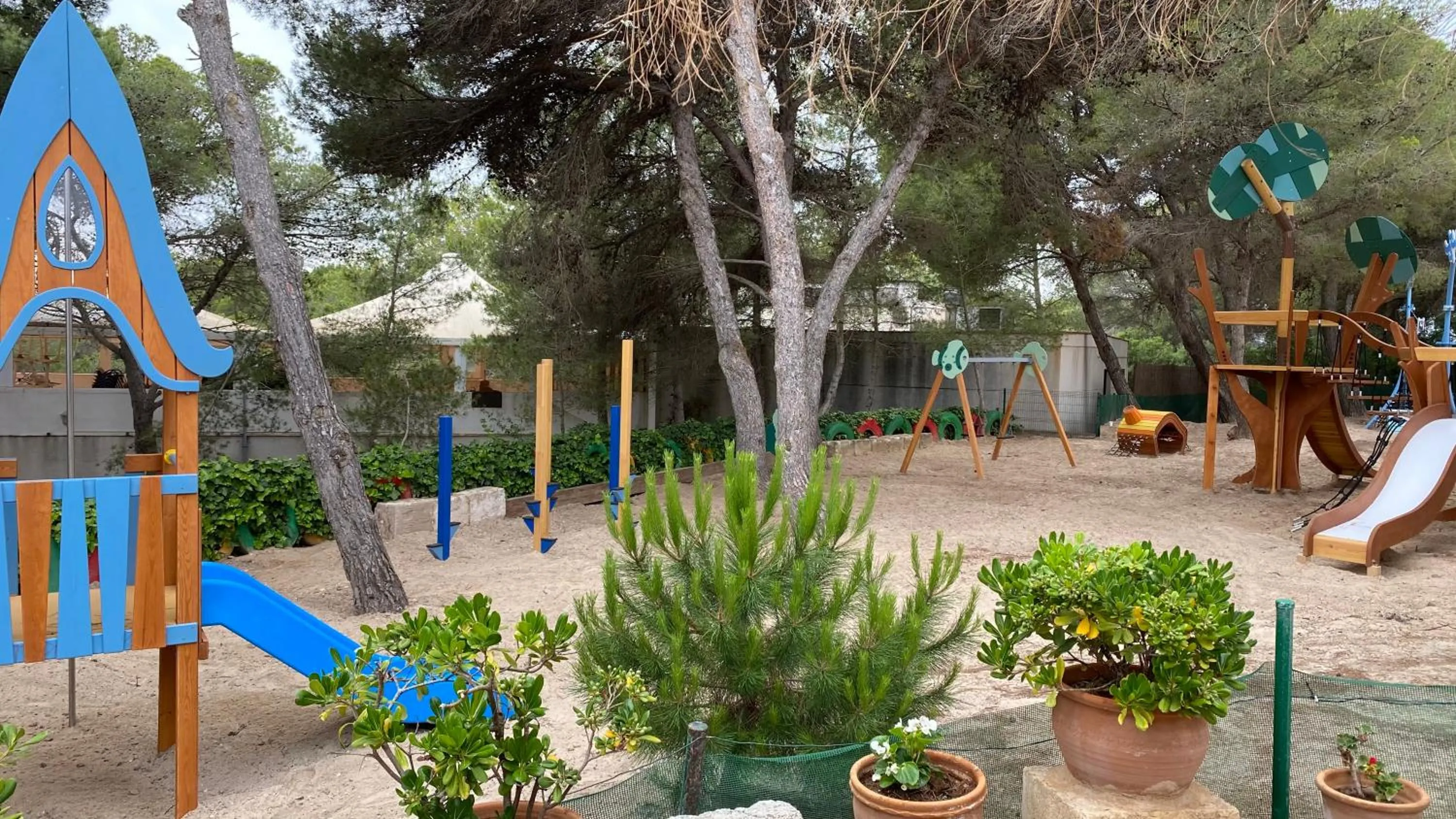 Children play ground in Playa Parc Apartments