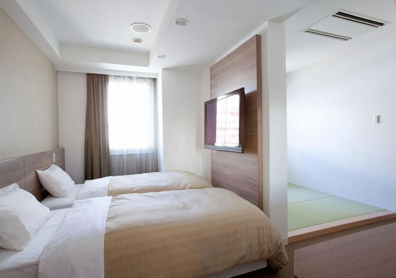 Photo of the whole room, Bed in Hotel Sorriso Hamamatsu