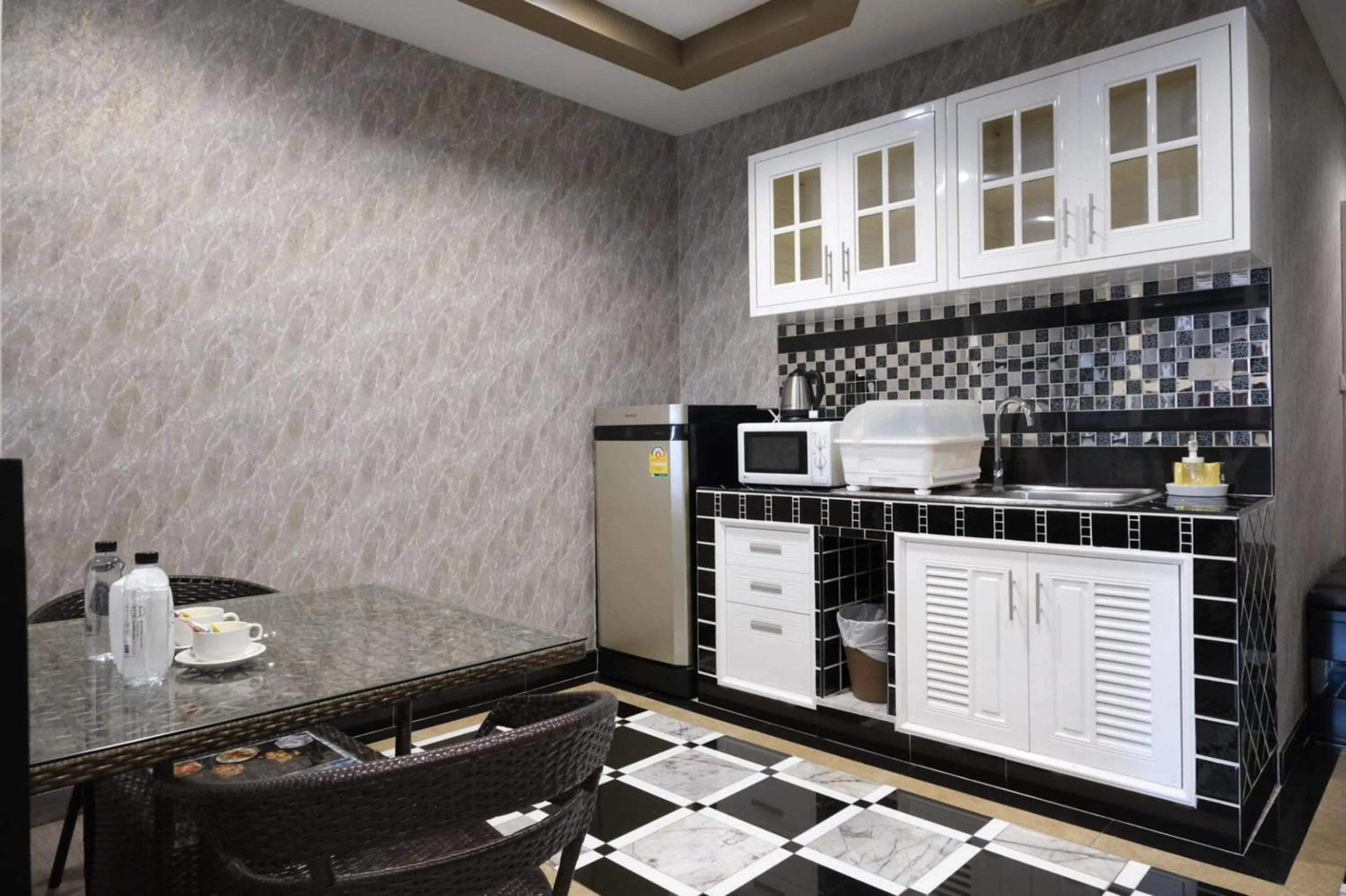 Kitchen or kitchenette in KTK Pattaya Hotel & Residence