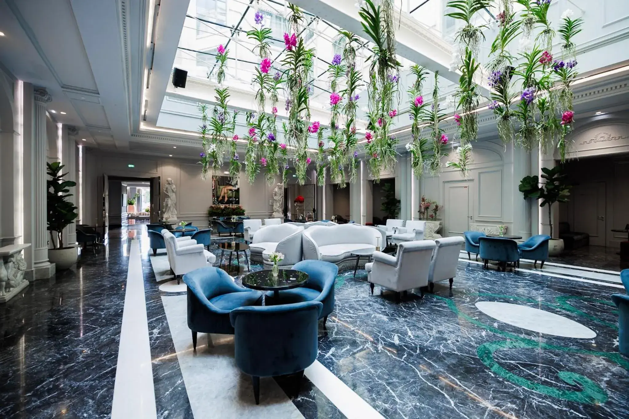 Living room in Boscolo Lyon Hotel & Spa Living room in Boscolo Lyon Hotel & Spa