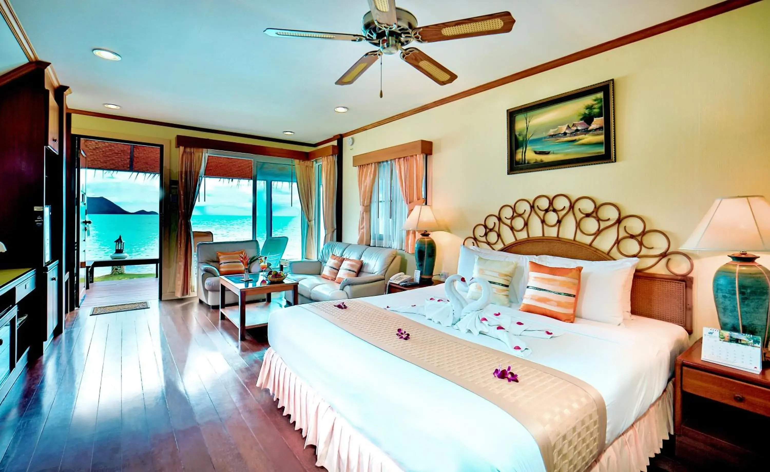 Bedroom, Bed in Sunset Village Beach Resort (SHA Extra Plus)