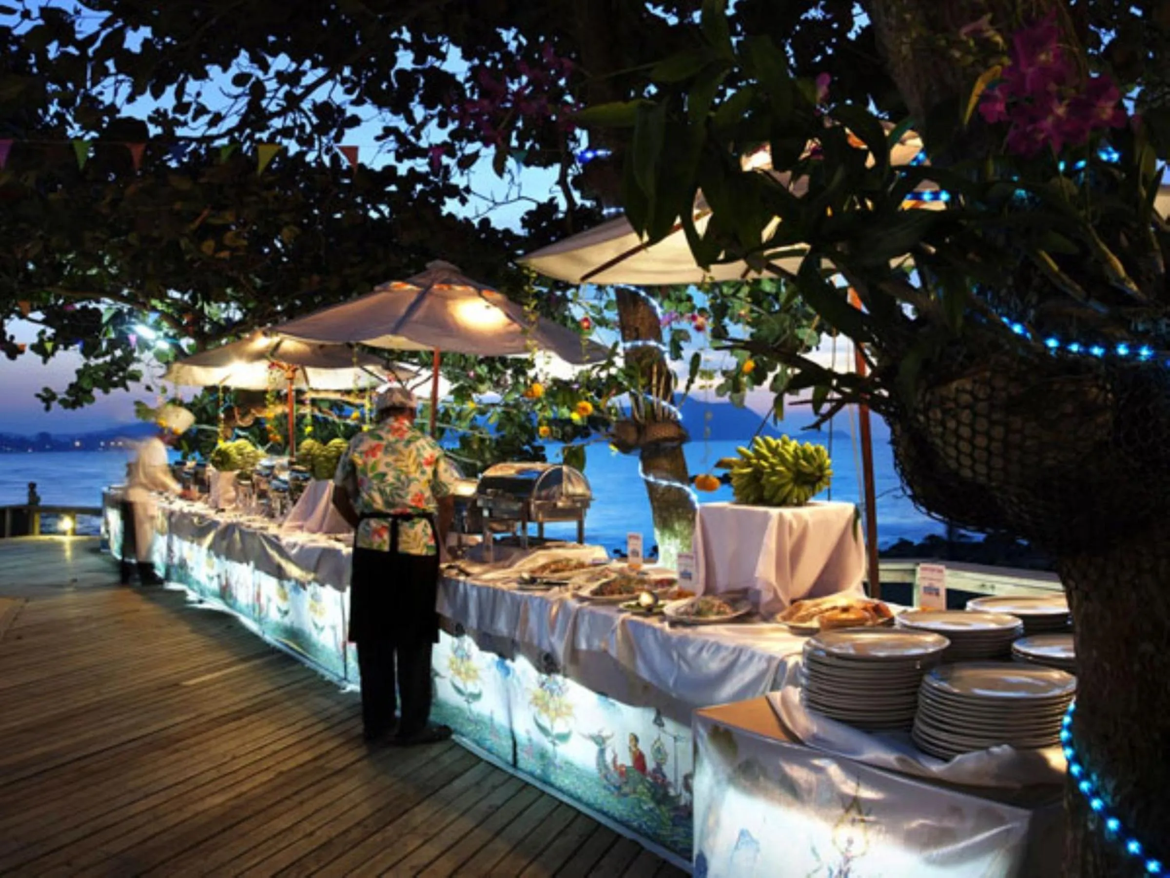 Restaurant/places to eat in The Sunset Village -SHA PLUS CERTIFIED