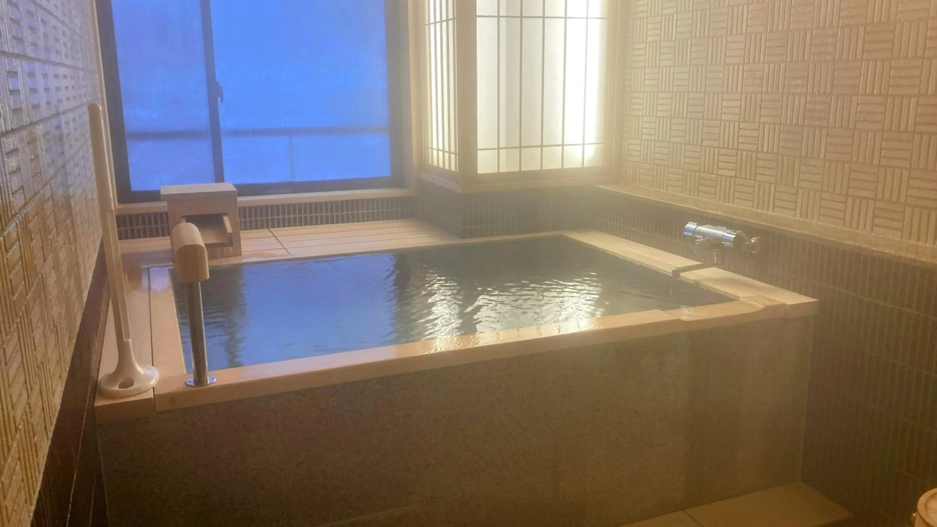 Photo of the whole room in Wakamatsuya