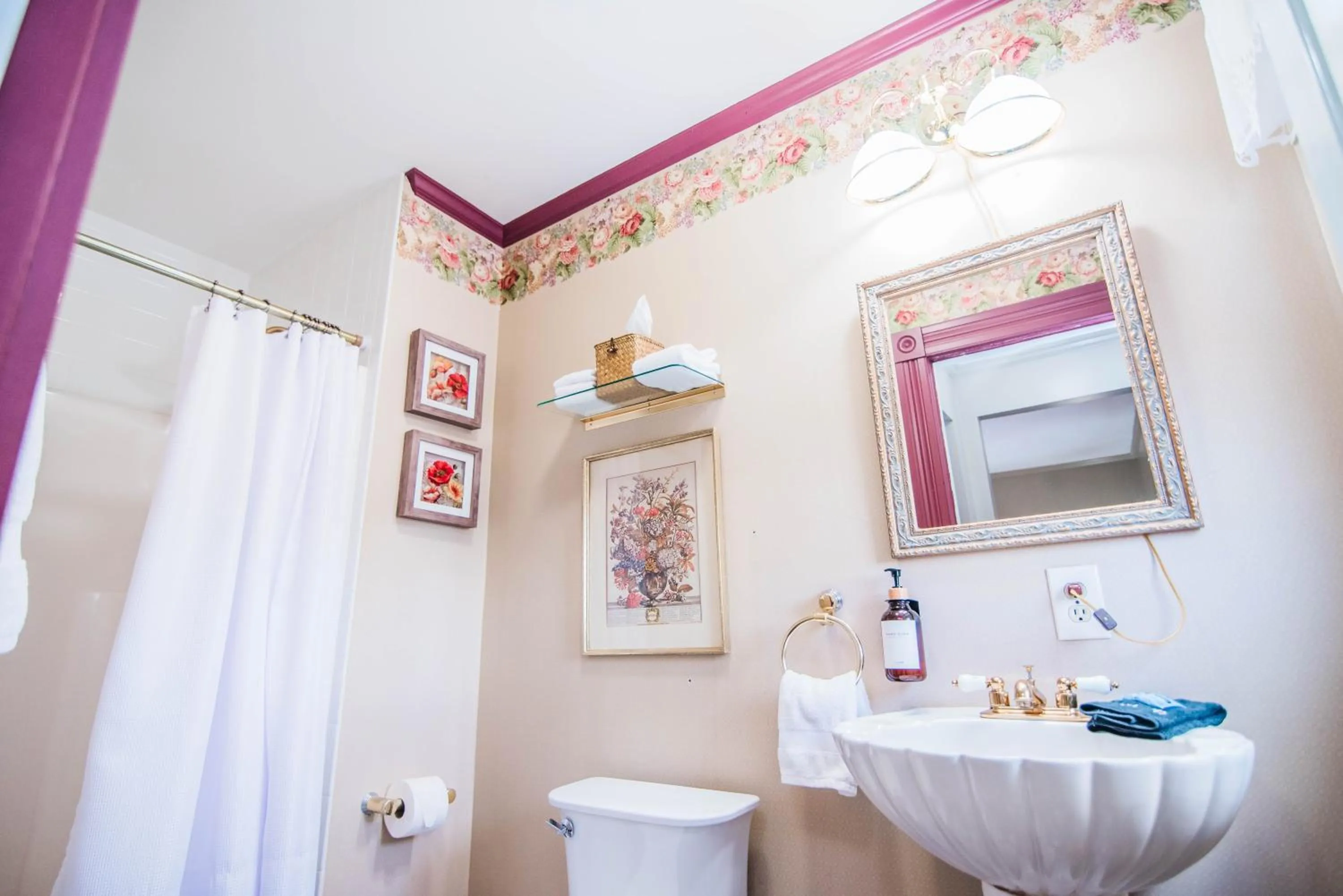 Bathroom in The Claiborne Bed and Breakfast