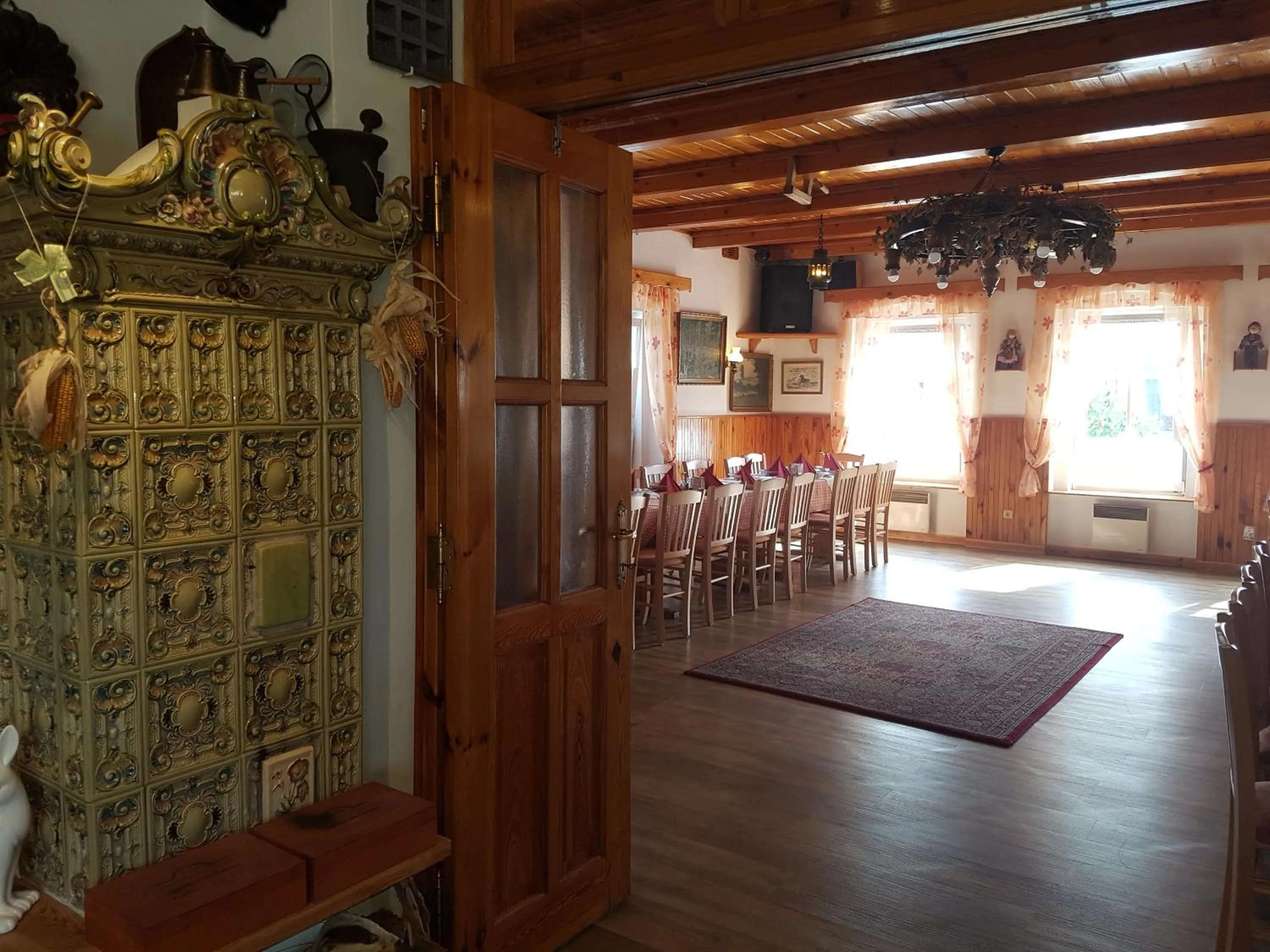 Restaurant/places to eat in Hostinec Selský dvůr