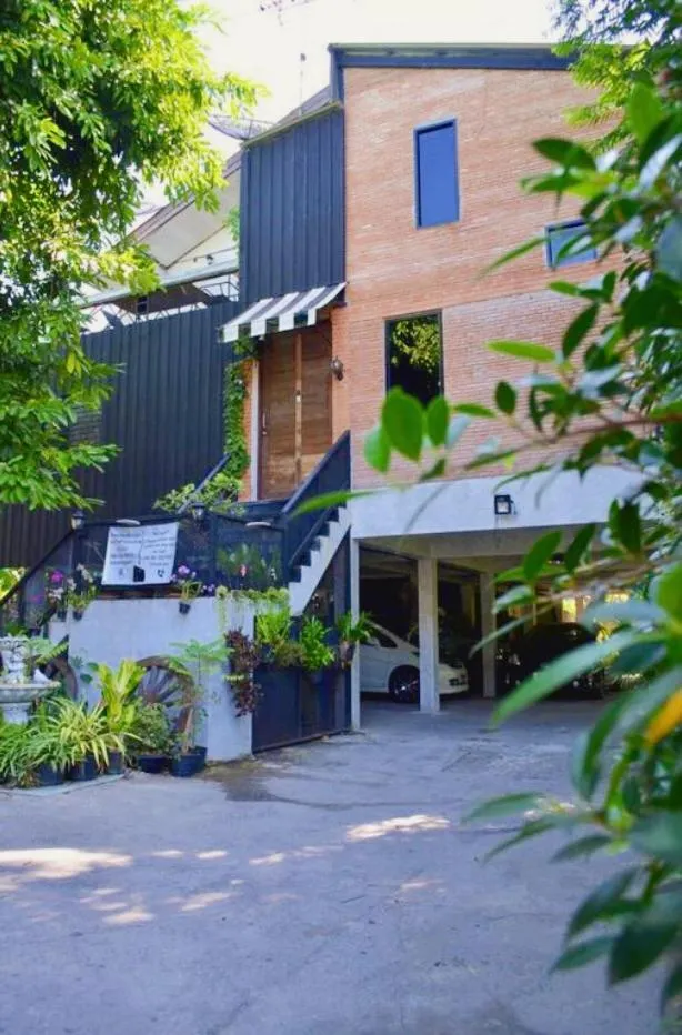 Dawnthaya Ayutthaya Art House บ้านดอนธยๅ อยุธยา