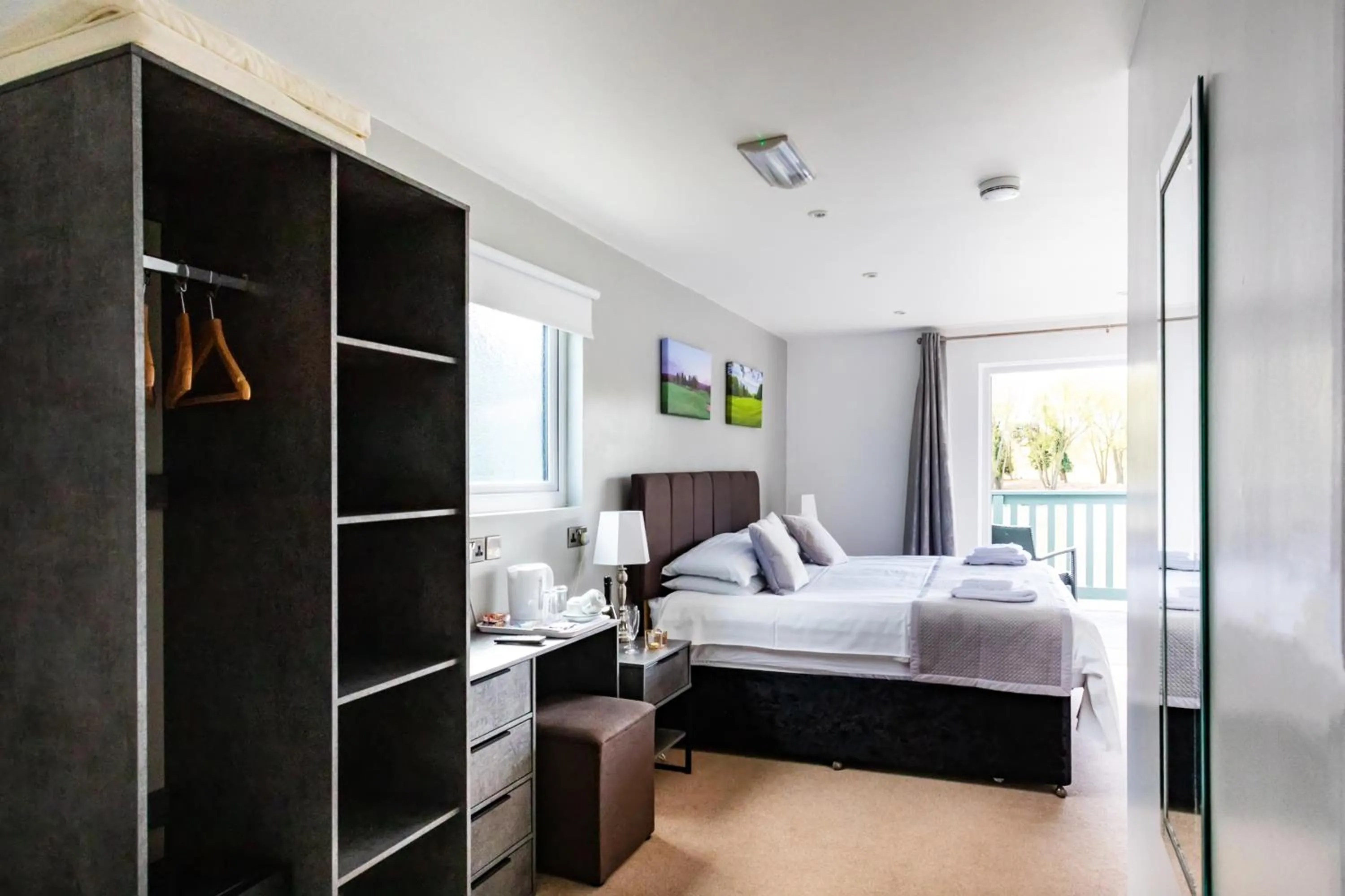 Photo of the whole room, Bed in The Vale Golf & Country Club