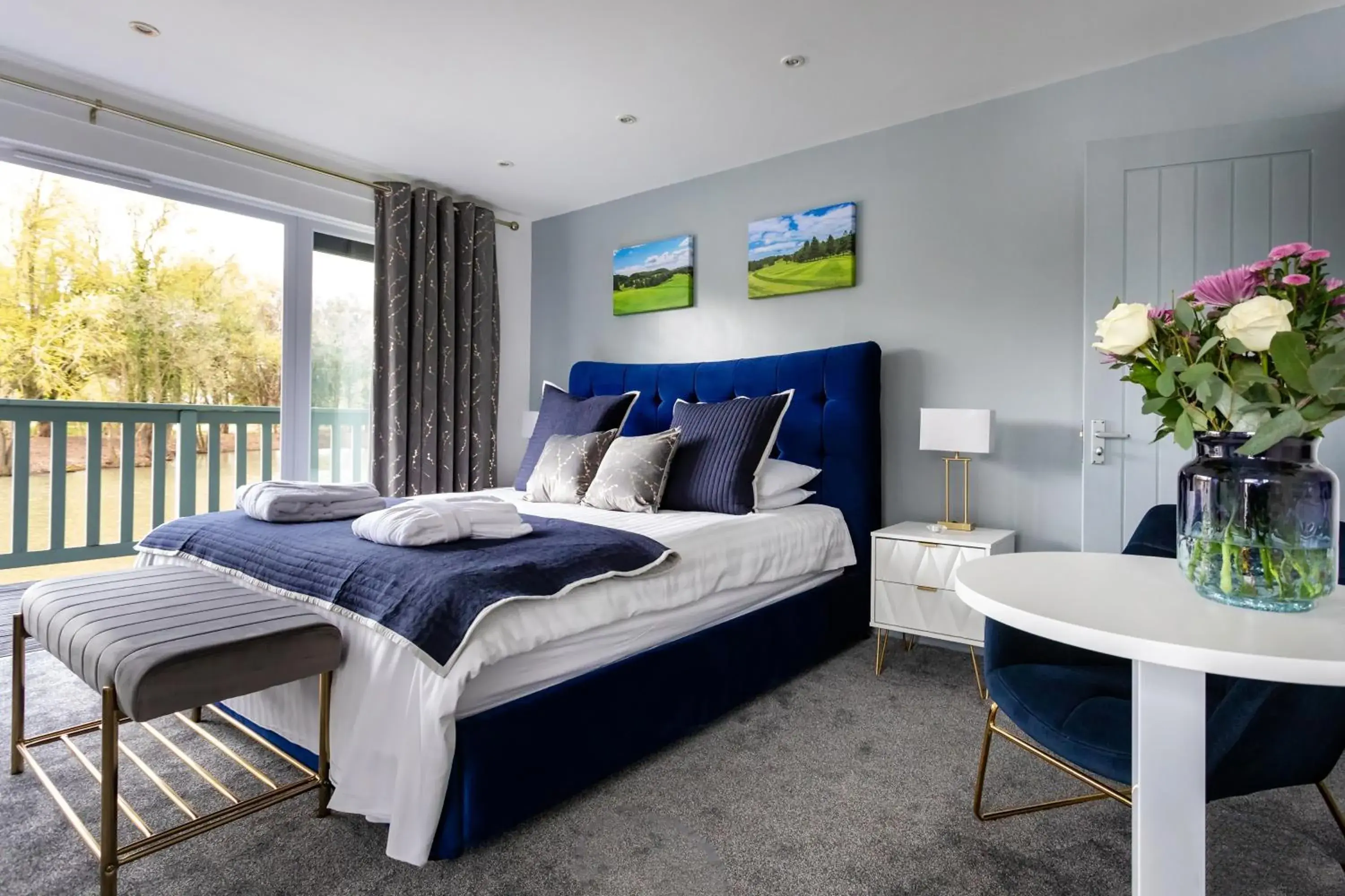 Double Room with Spa Bath in The Vale Golf & Country Club Double Room with Spa Bath in The Vale Golf & Country Club
