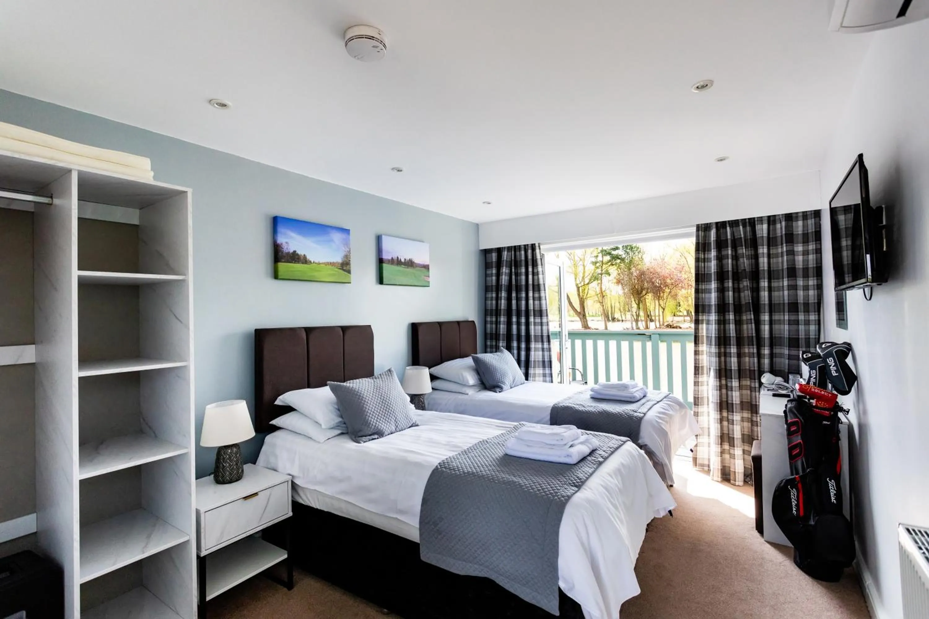Bedroom, Bed in The Vale Golf & Country Club