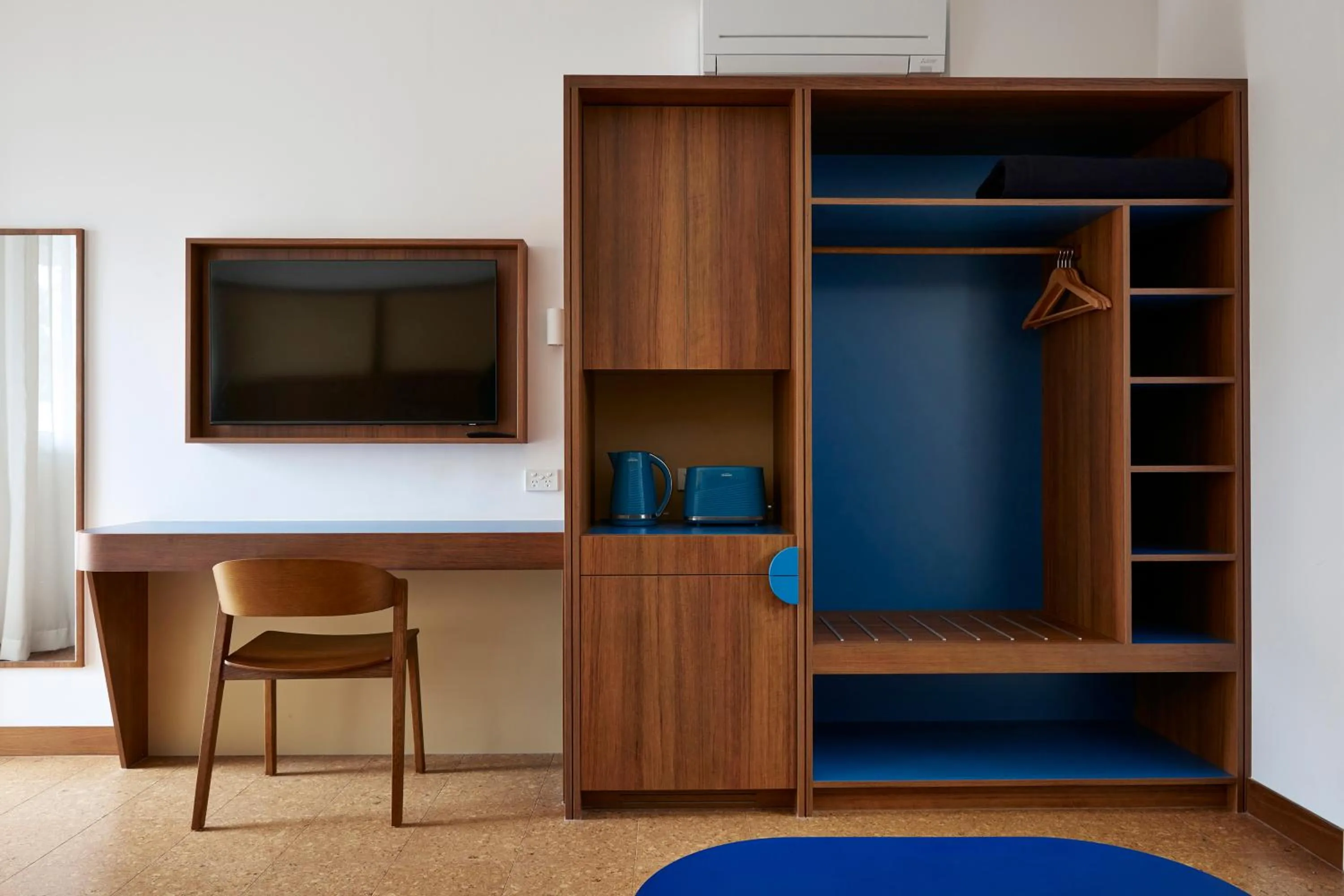 TV and multimedia in The Sails Motel Brunswick Heads