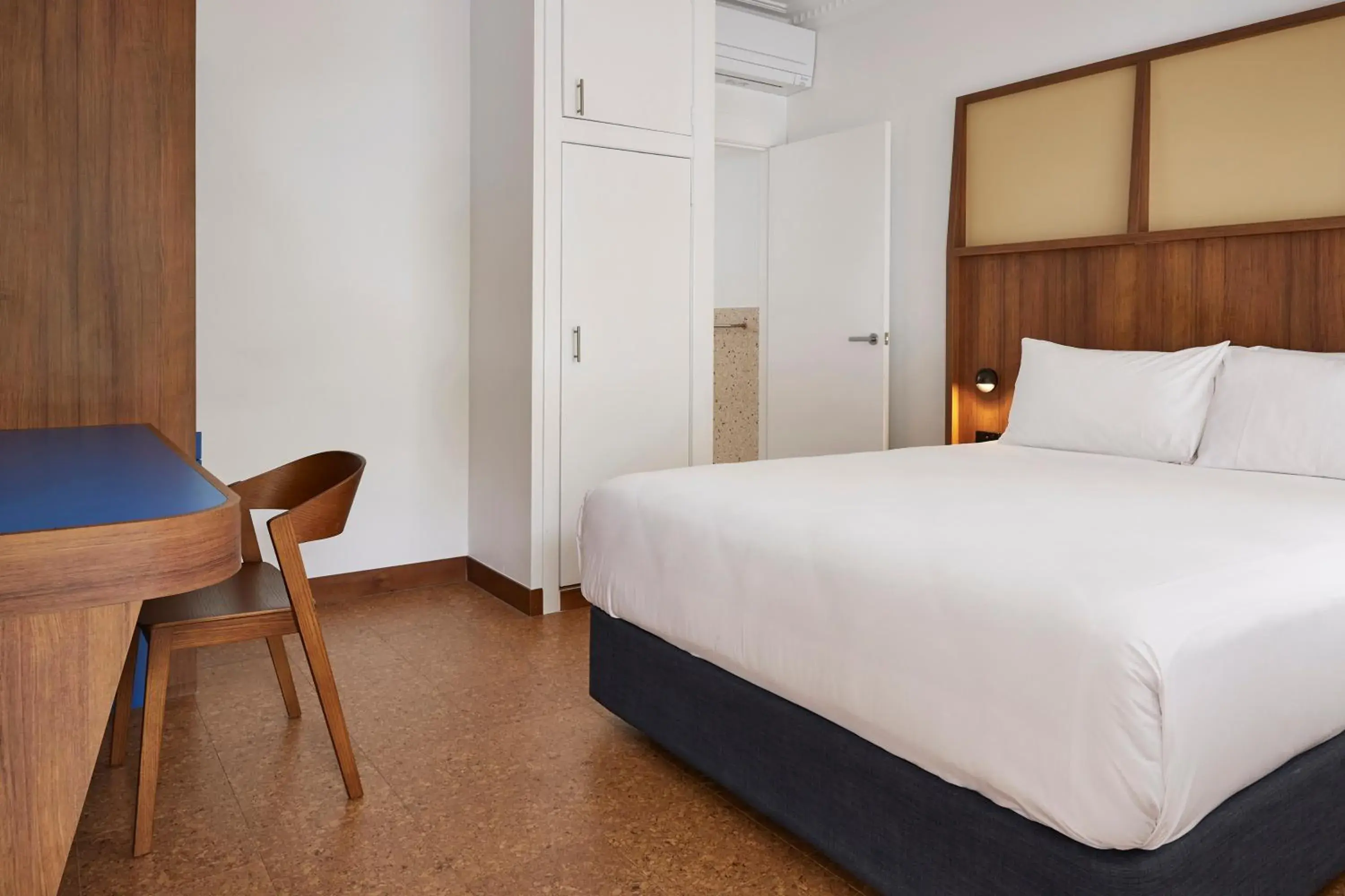 Standard Queen Room in The Sails Motel Brunswick Heads Standard Queen Room in The Sails Motel Brunswick Heads