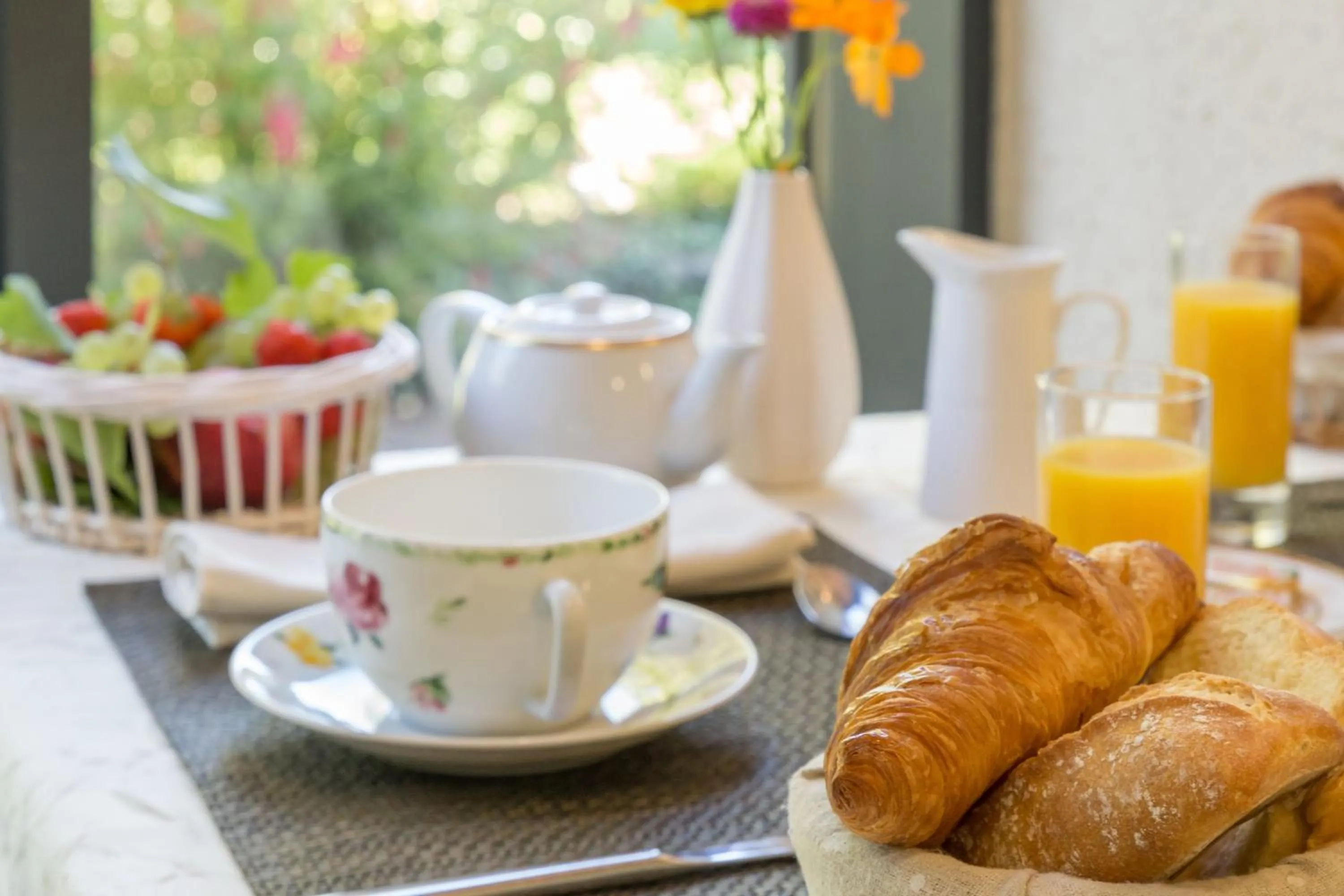 Breakfast in Logis Le Moulin De la Soriniere