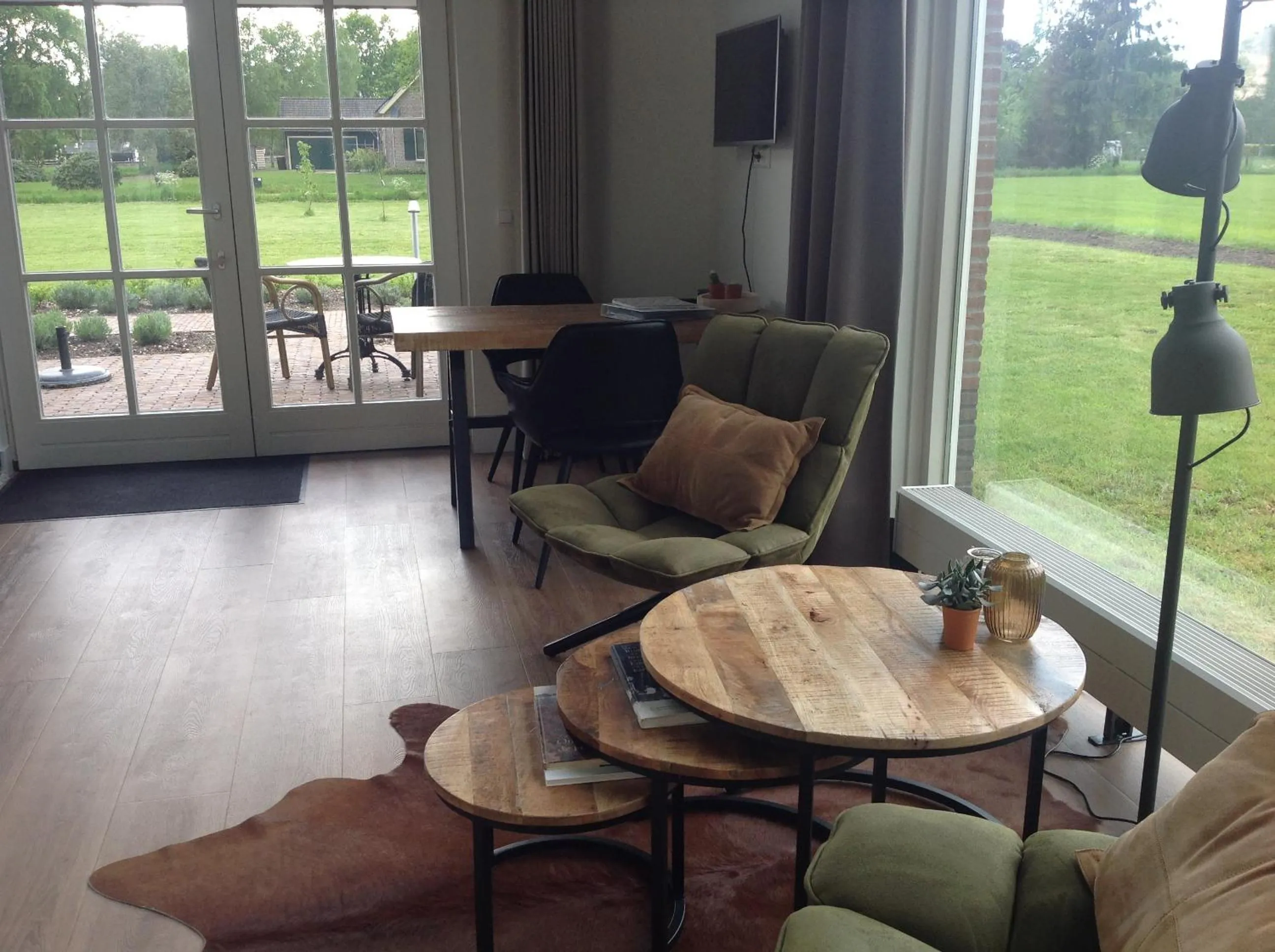 Seating area in B&B De Veluwe Hoeve