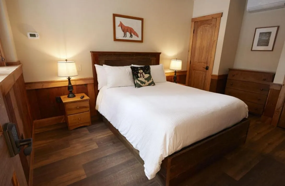 Bed in Seesaw's Lodge