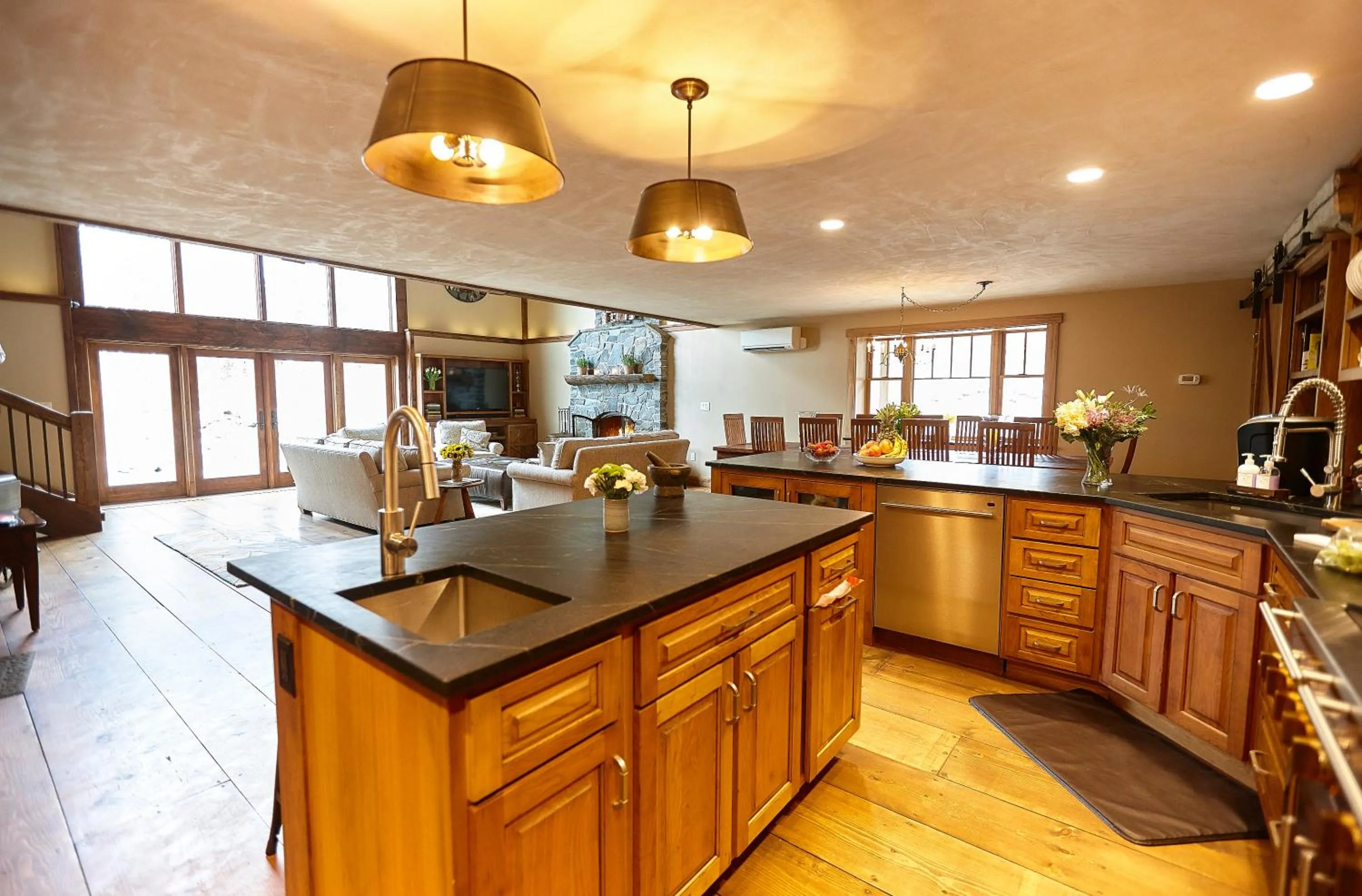 Kitchen or kitchenette in Seesaw's Lodge