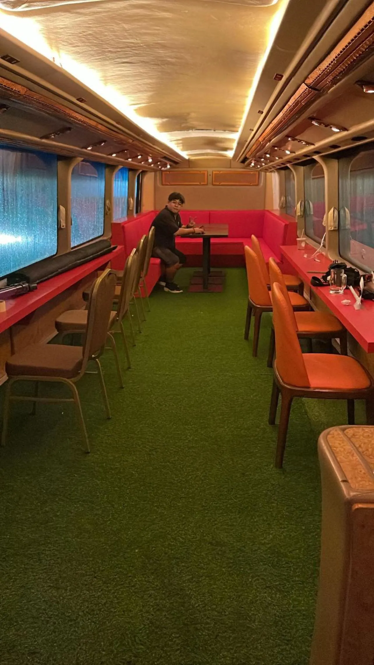 Restaurant/places to eat in White Mansion Penang