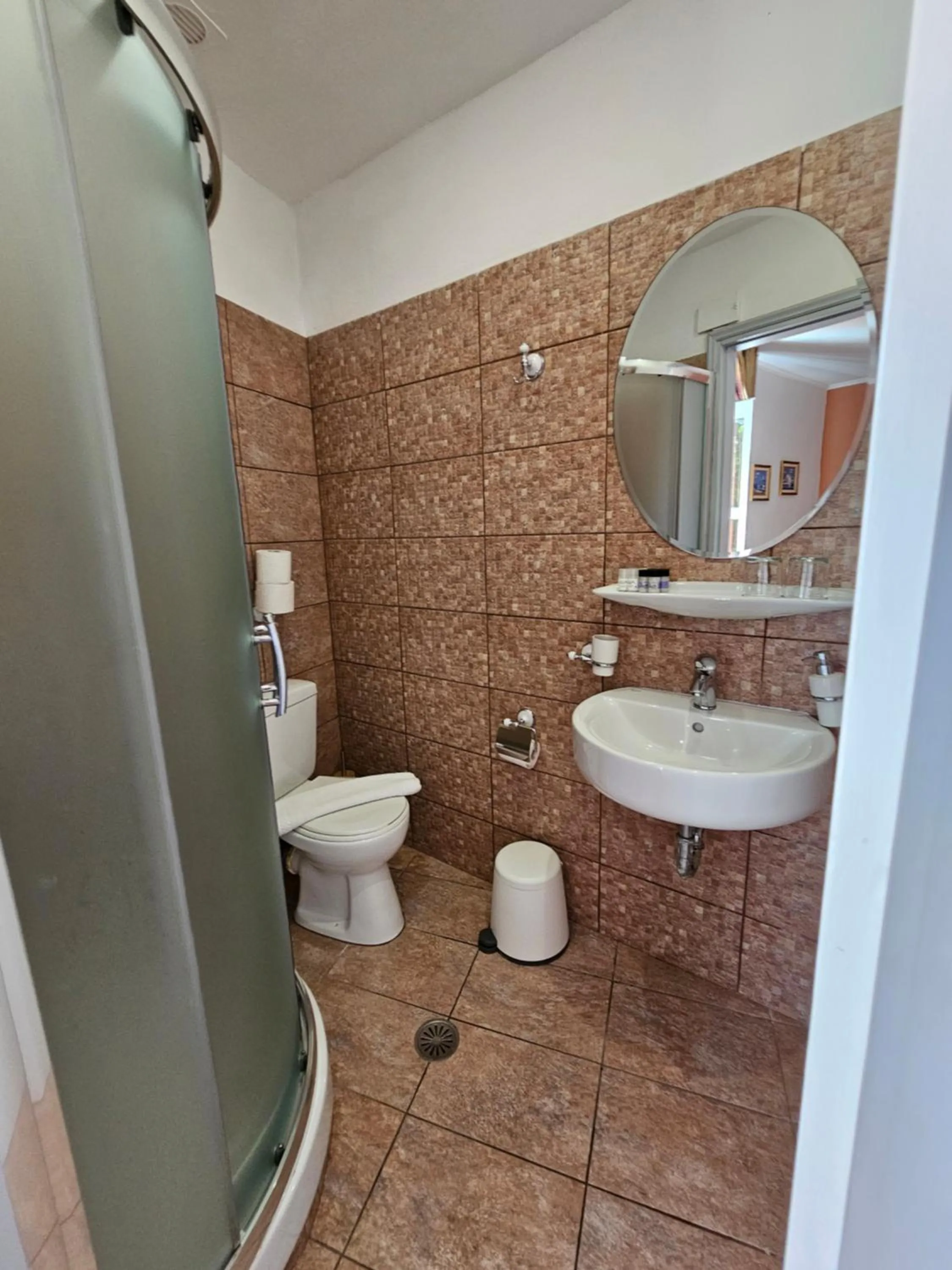 Bathroom in Kirki Hydra