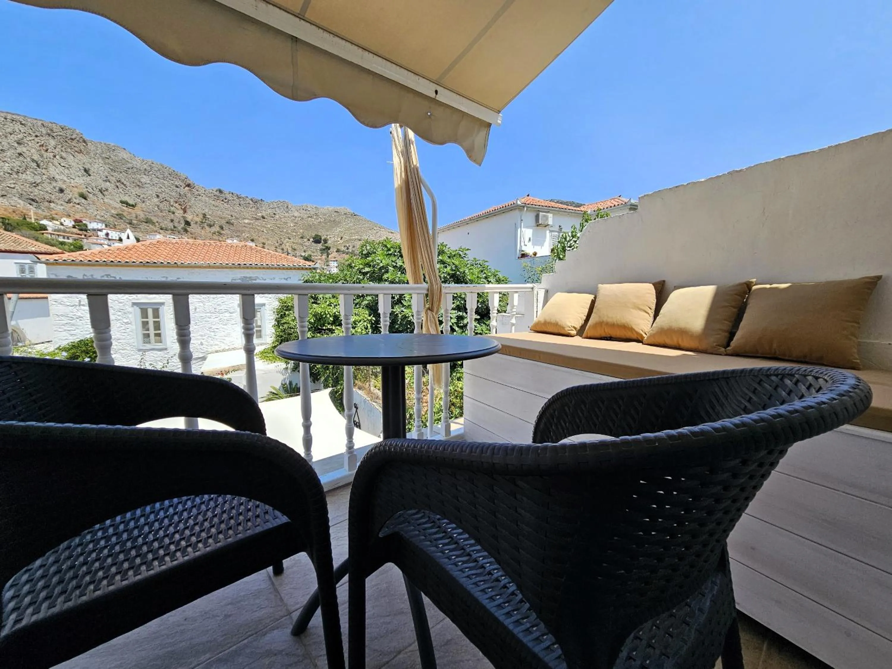 Balcony/Terrace in Kirki Hydra