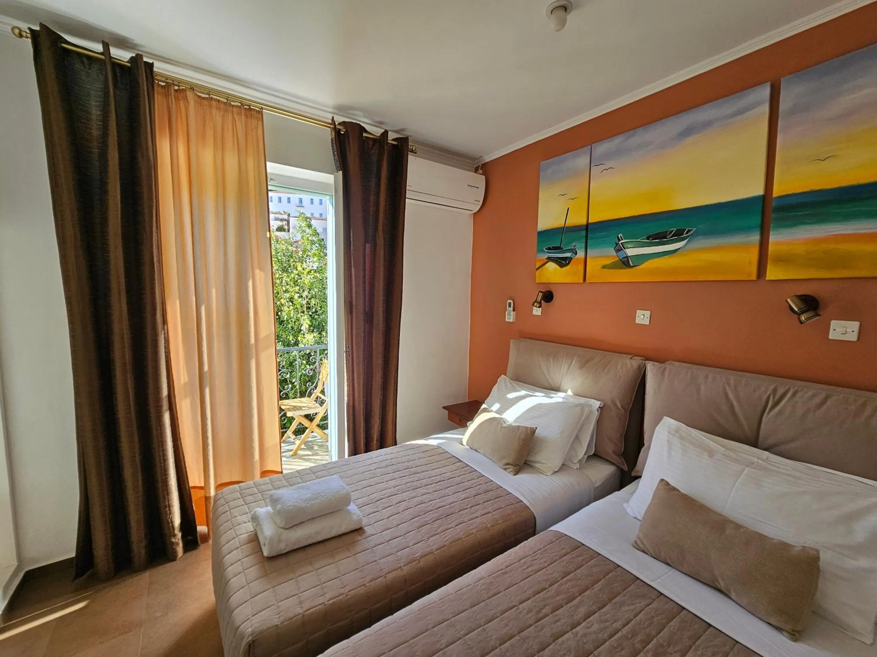 Bedroom in Kirki Hydra