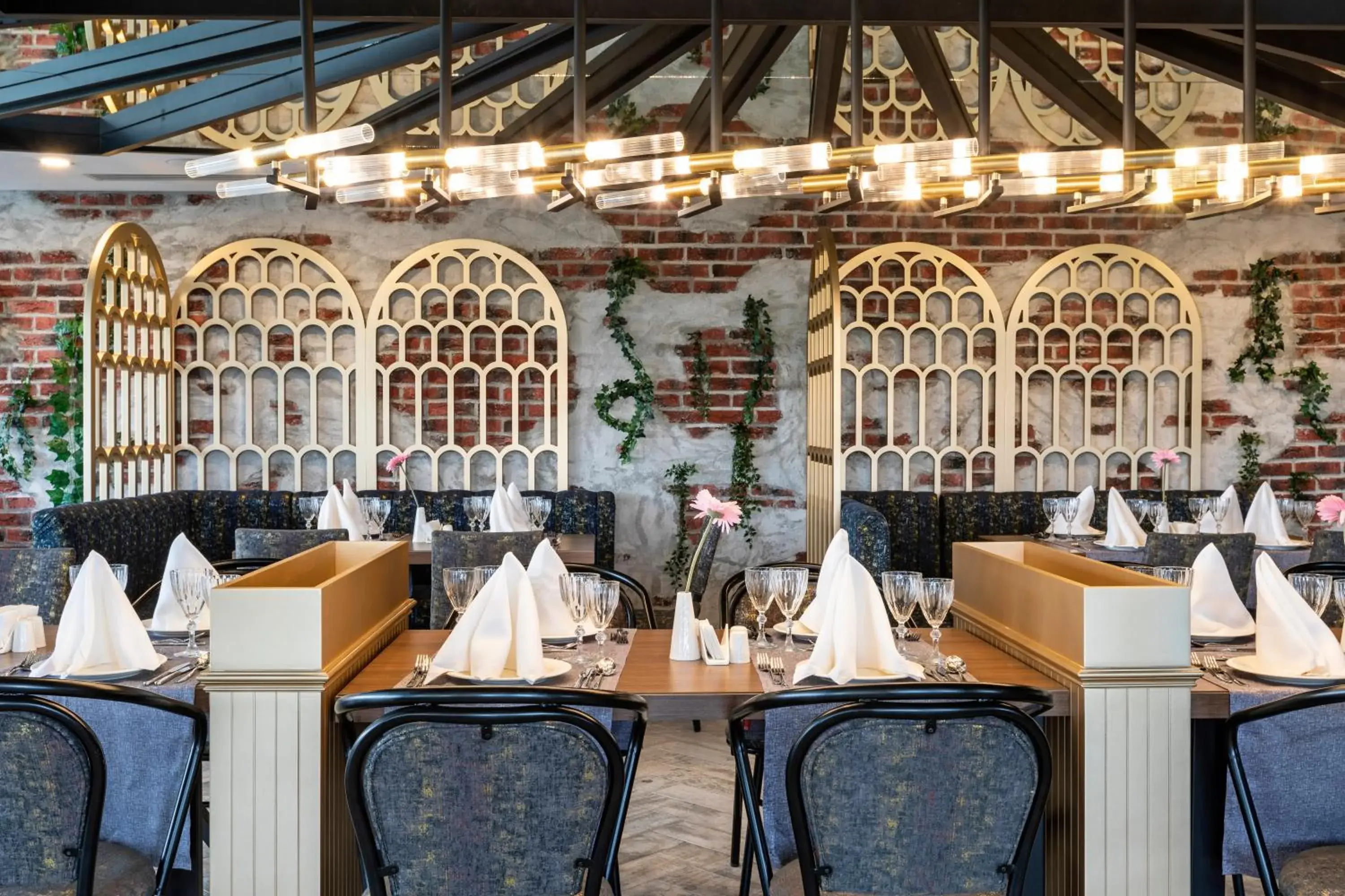 Restaurant/places to eat in Greenwood Suites Resort Restaurant/places to eat in Greenwood Suites Resort