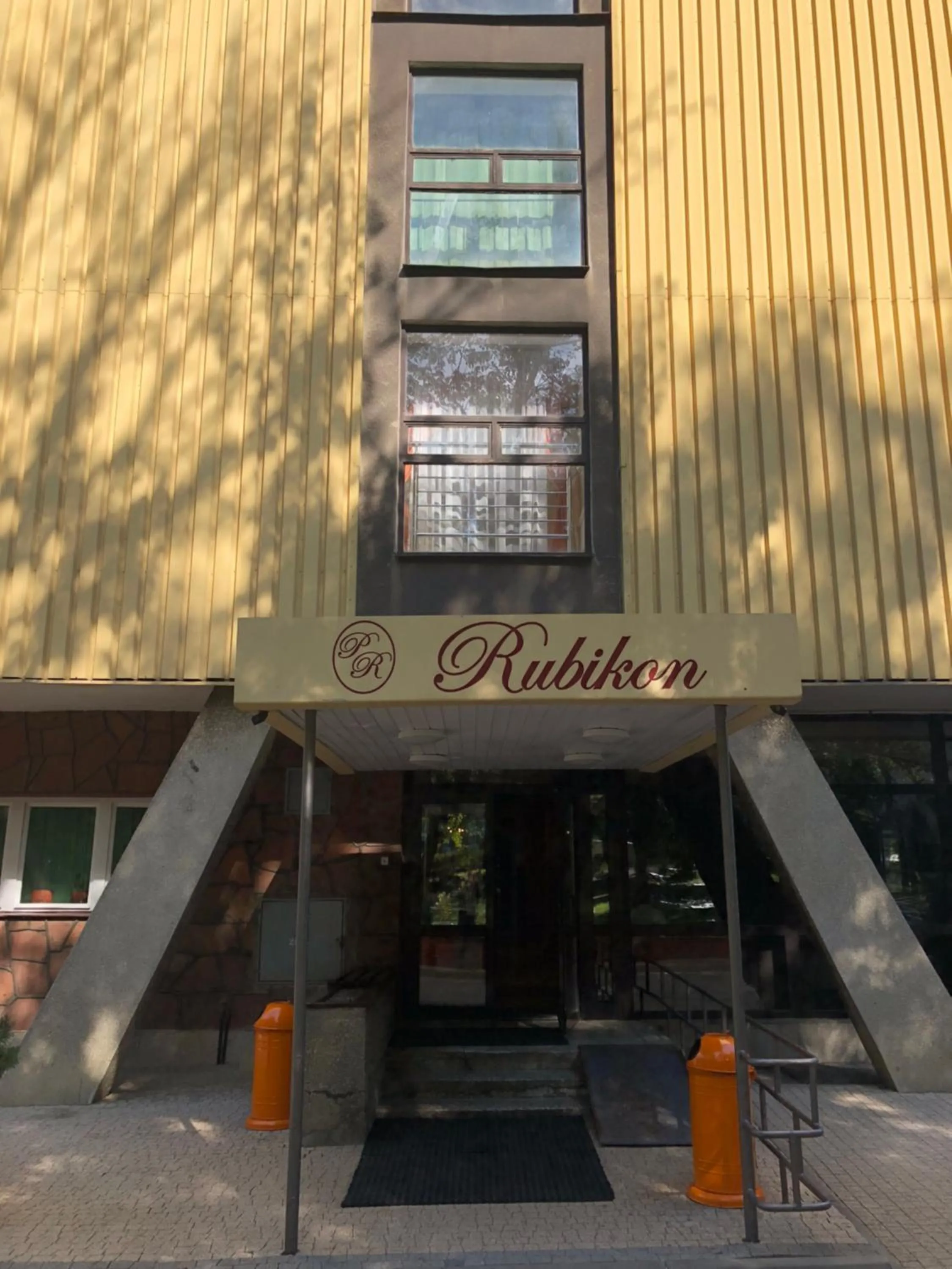 Facade/entrance in Kompleks restauracyjno-noclegowy Rubikon