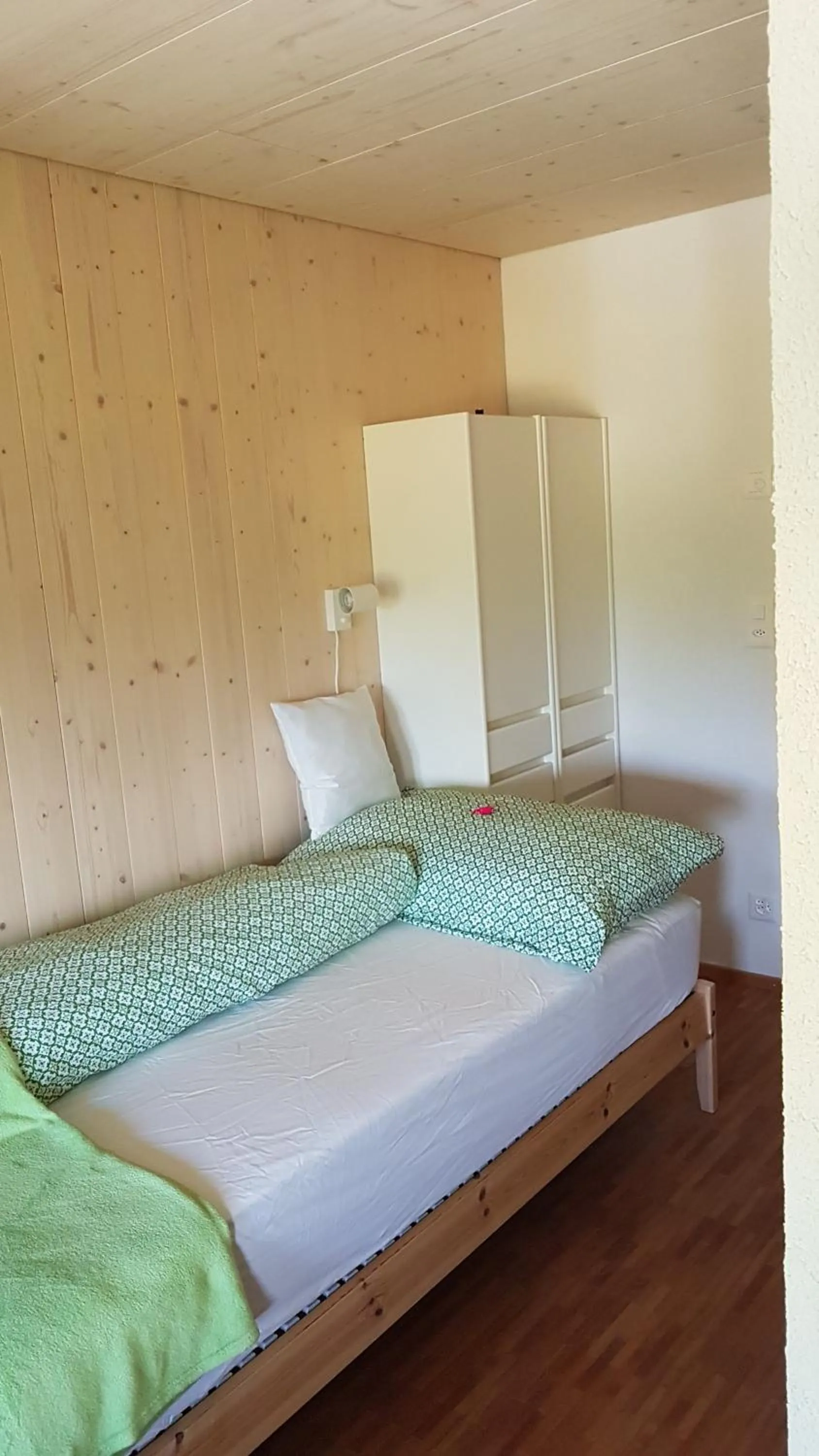 Photo of the whole room, Bed in b&b krättli