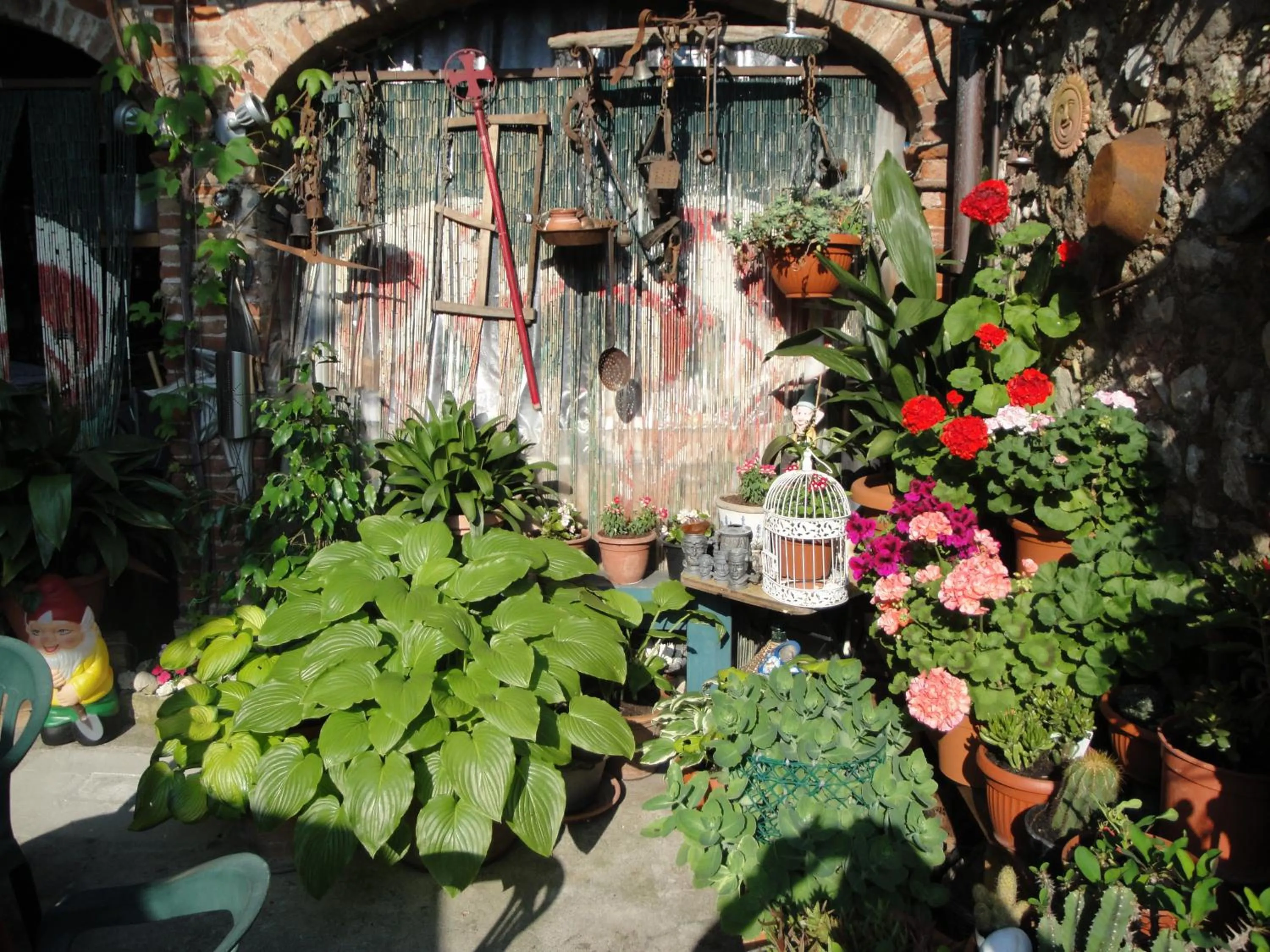 Decorative detail in The Tower Of The Old King