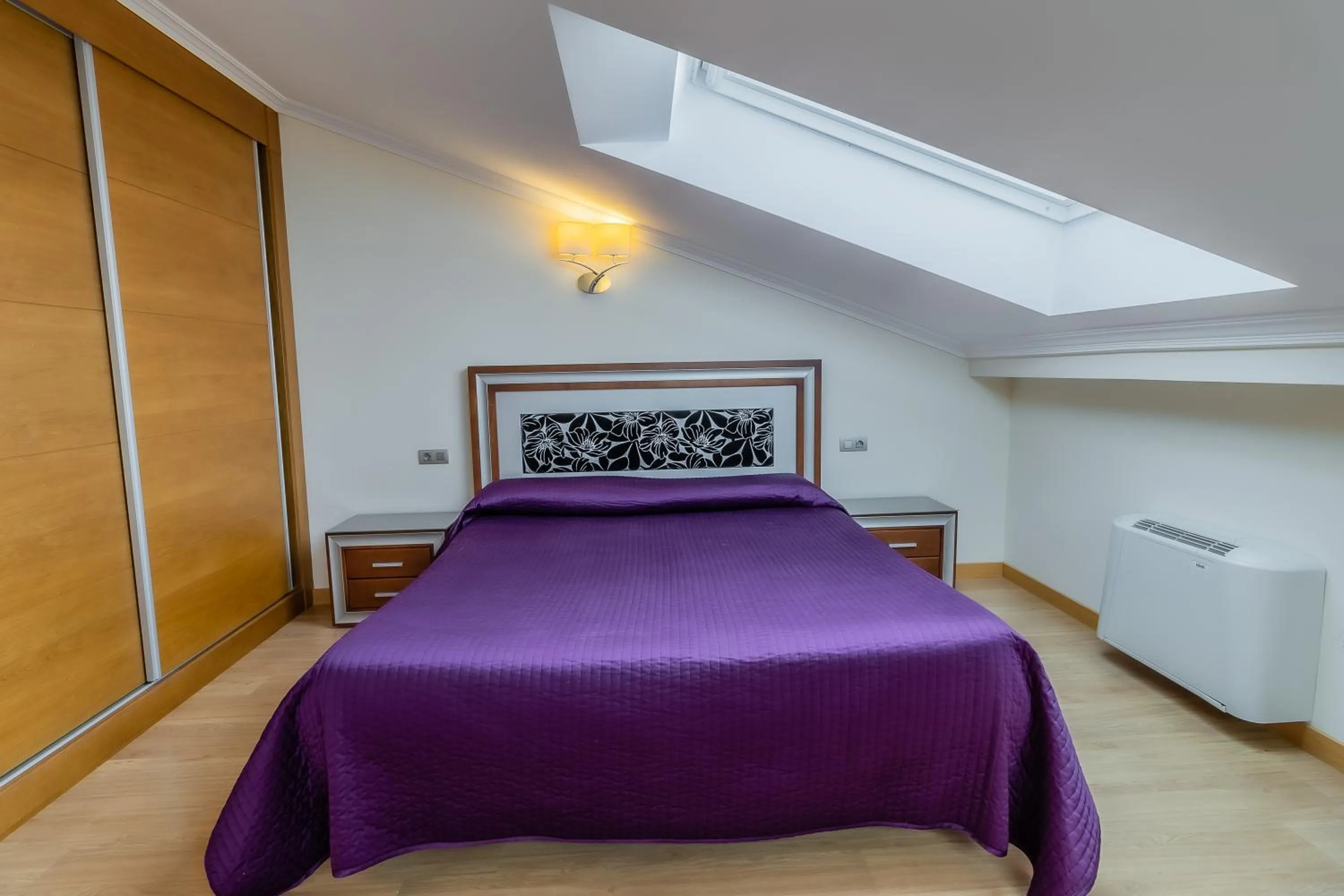 Bedroom, Bed in Apartamentos & casas rurales Santo Domingo de Silos