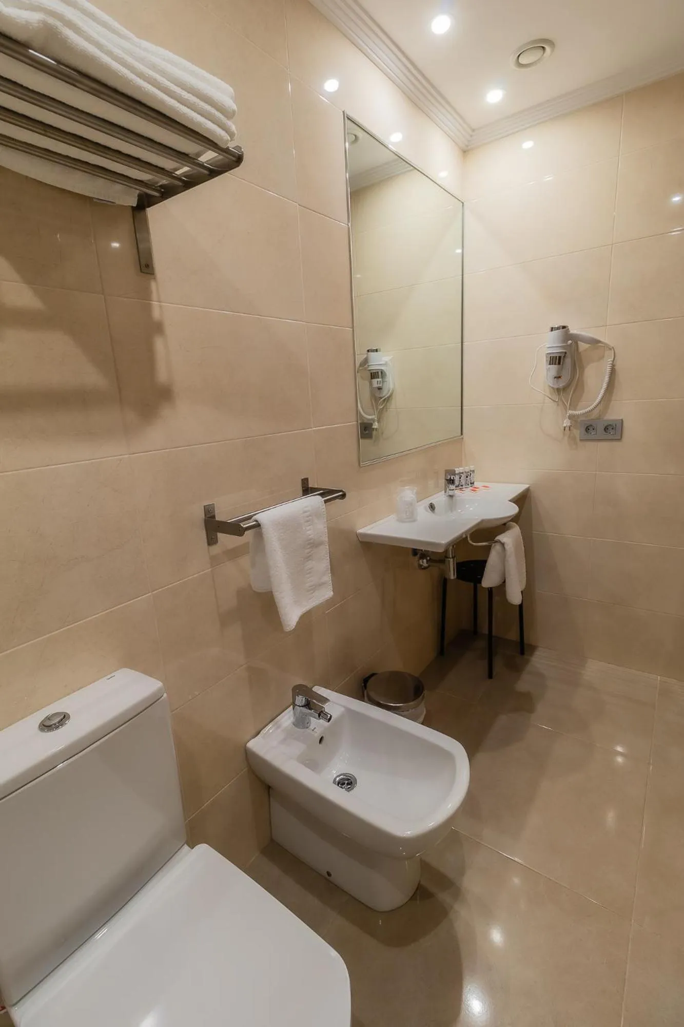 Bathroom in Apartamentos & casas rurales Santo Domingo de Silos