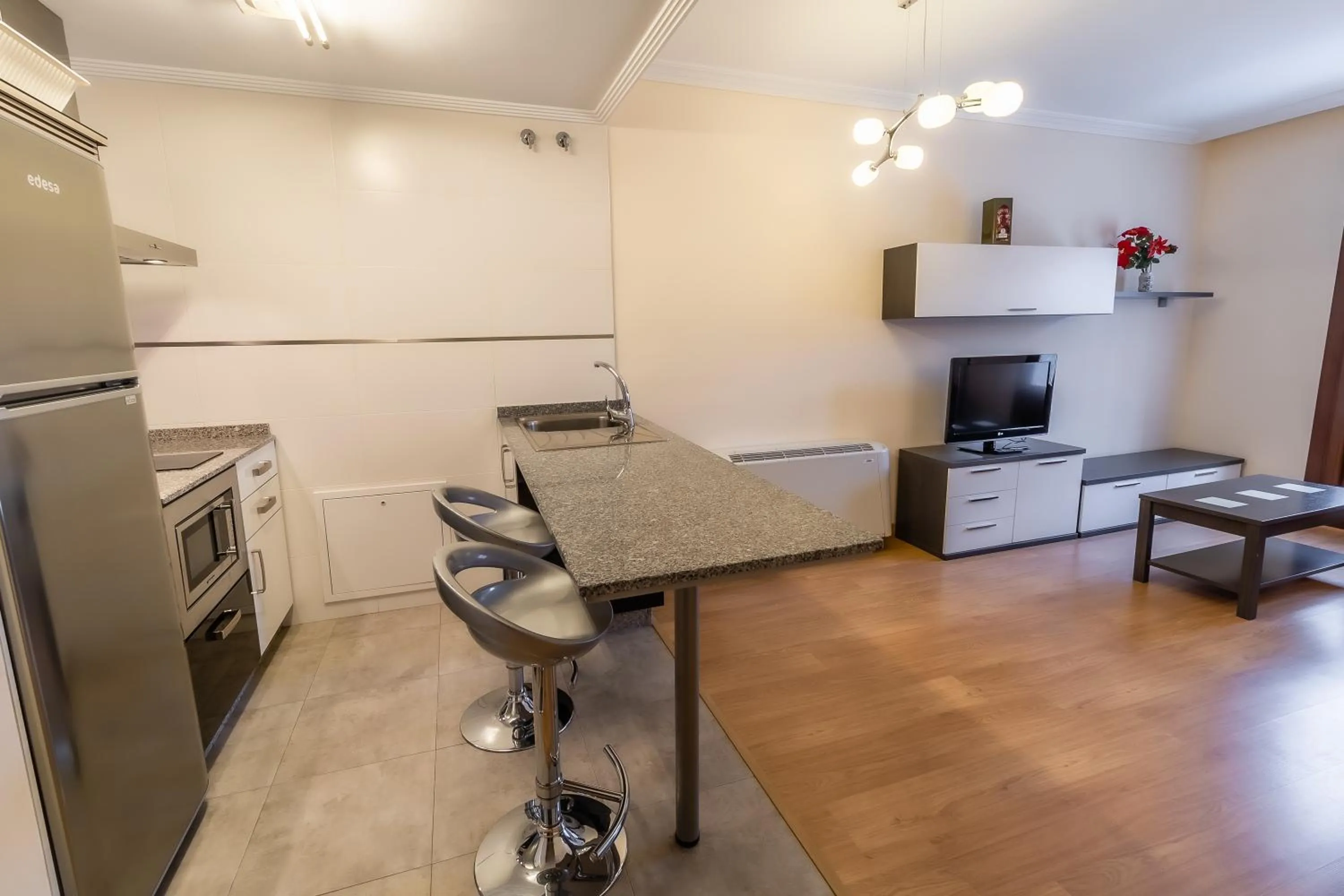 Photo of the whole room in Apartamentos & casas rurales Santo Domingo de Silos