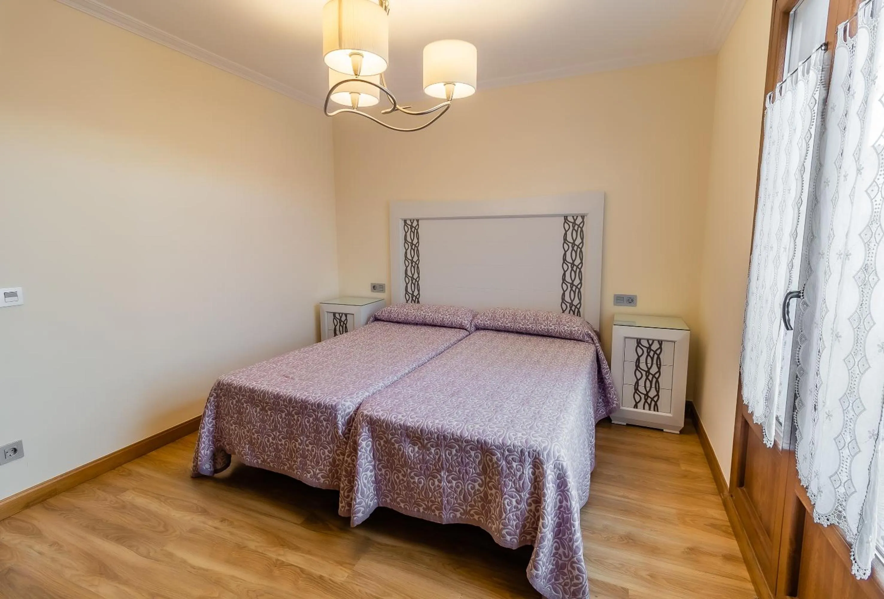 Bedroom, Bed in Apartamentos & casas rurales Santo Domingo de Silos