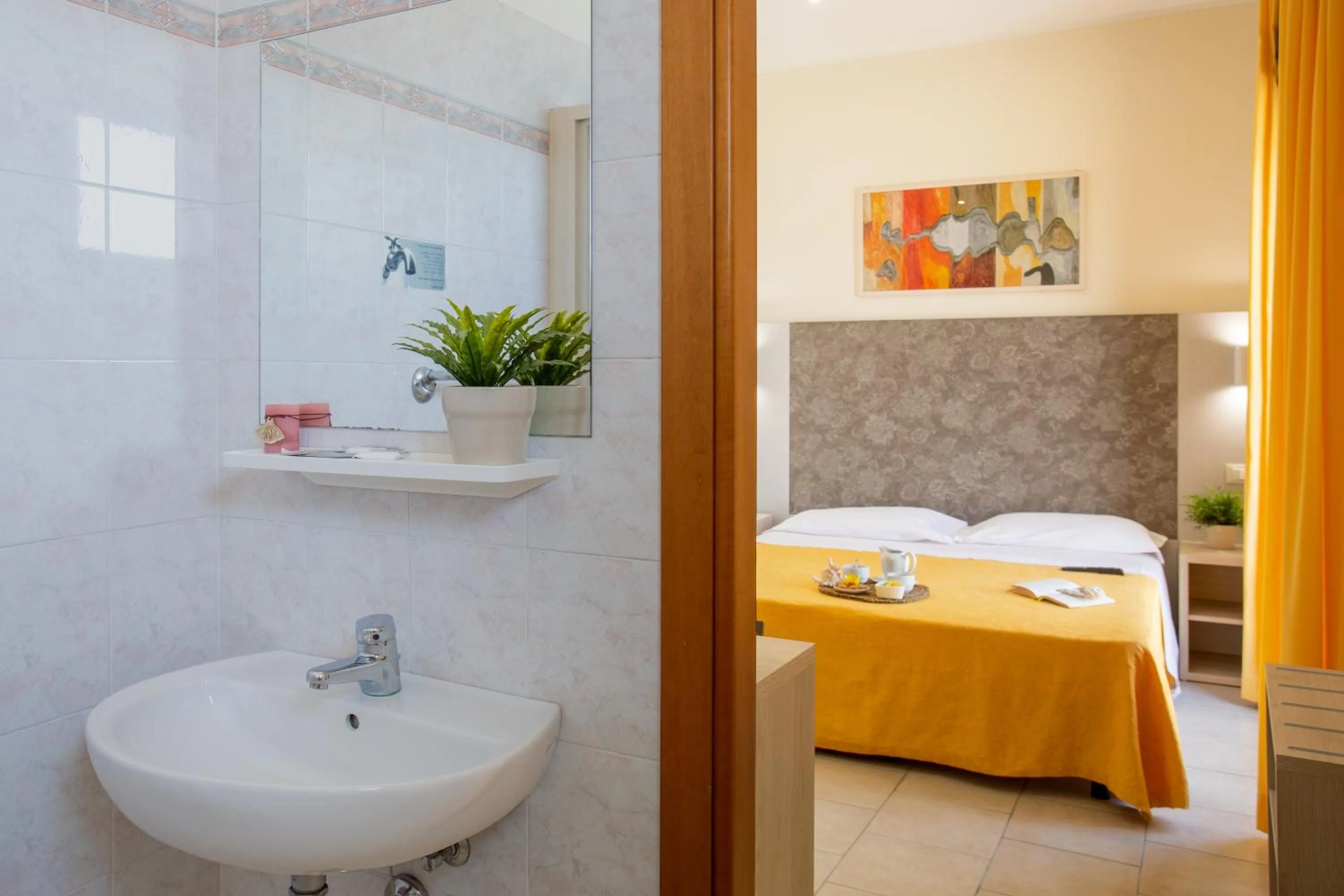 Shower in Hotel Reyt