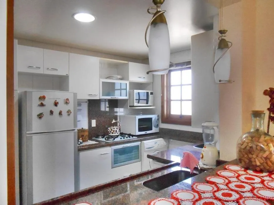 Kitchen or kitchenette in Cobertura duplex no centro de Gramado