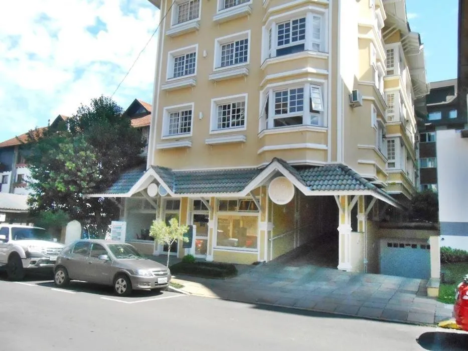 Facade/entrance in Cobertura duplex no centro de Gramado