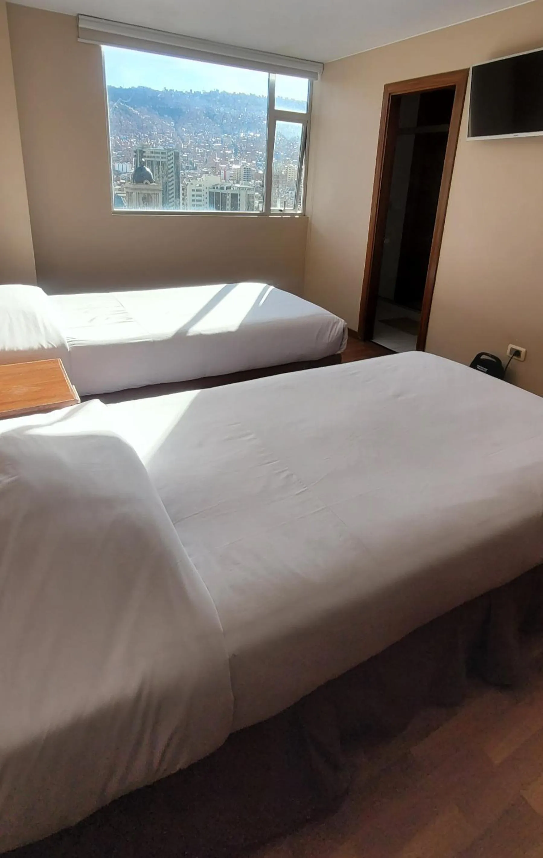 Photo of the whole room, Bed in Hotel Madrid