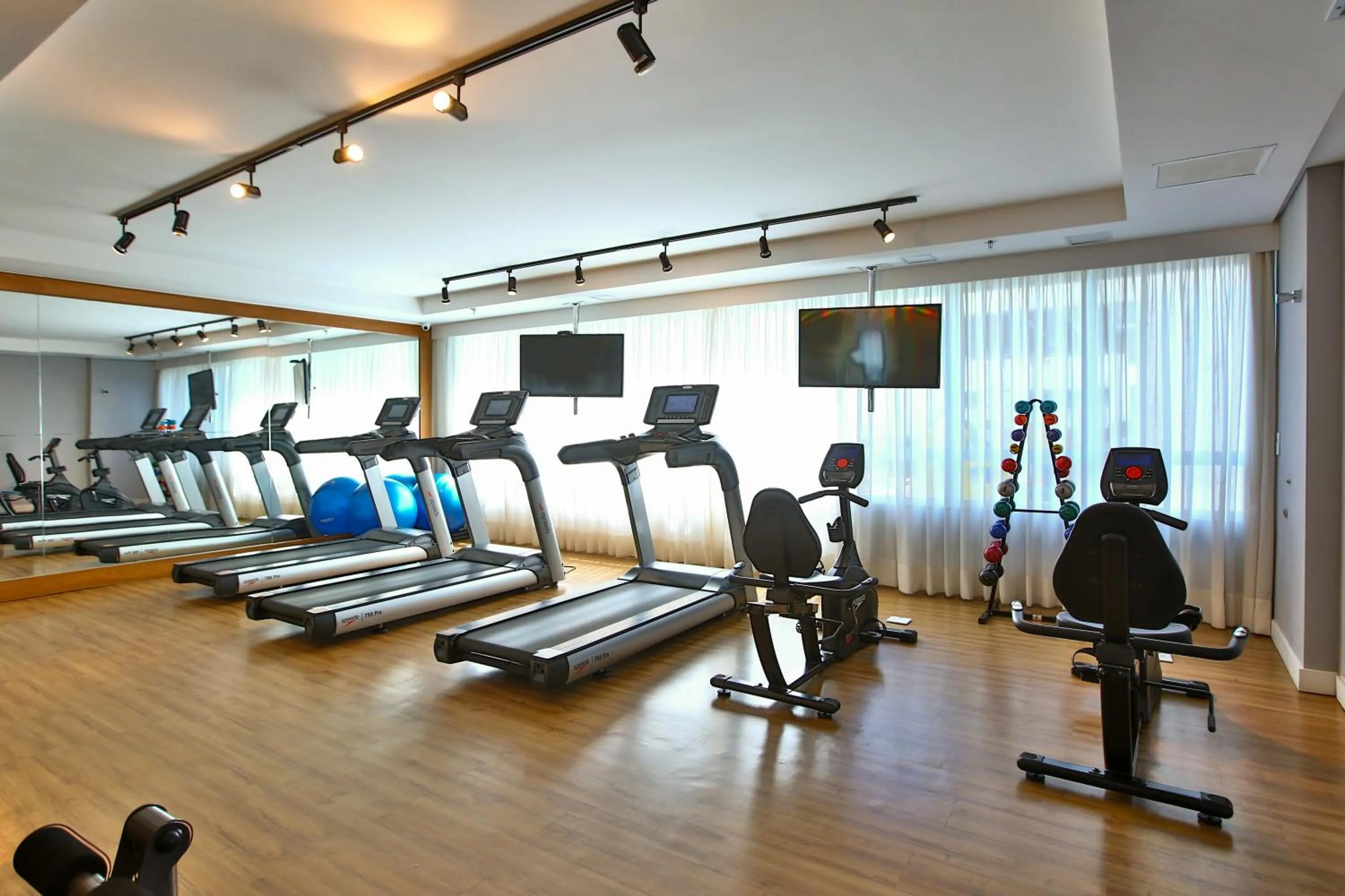 Fitness centre/facilities in eSuítes Campos dos Goytacazes