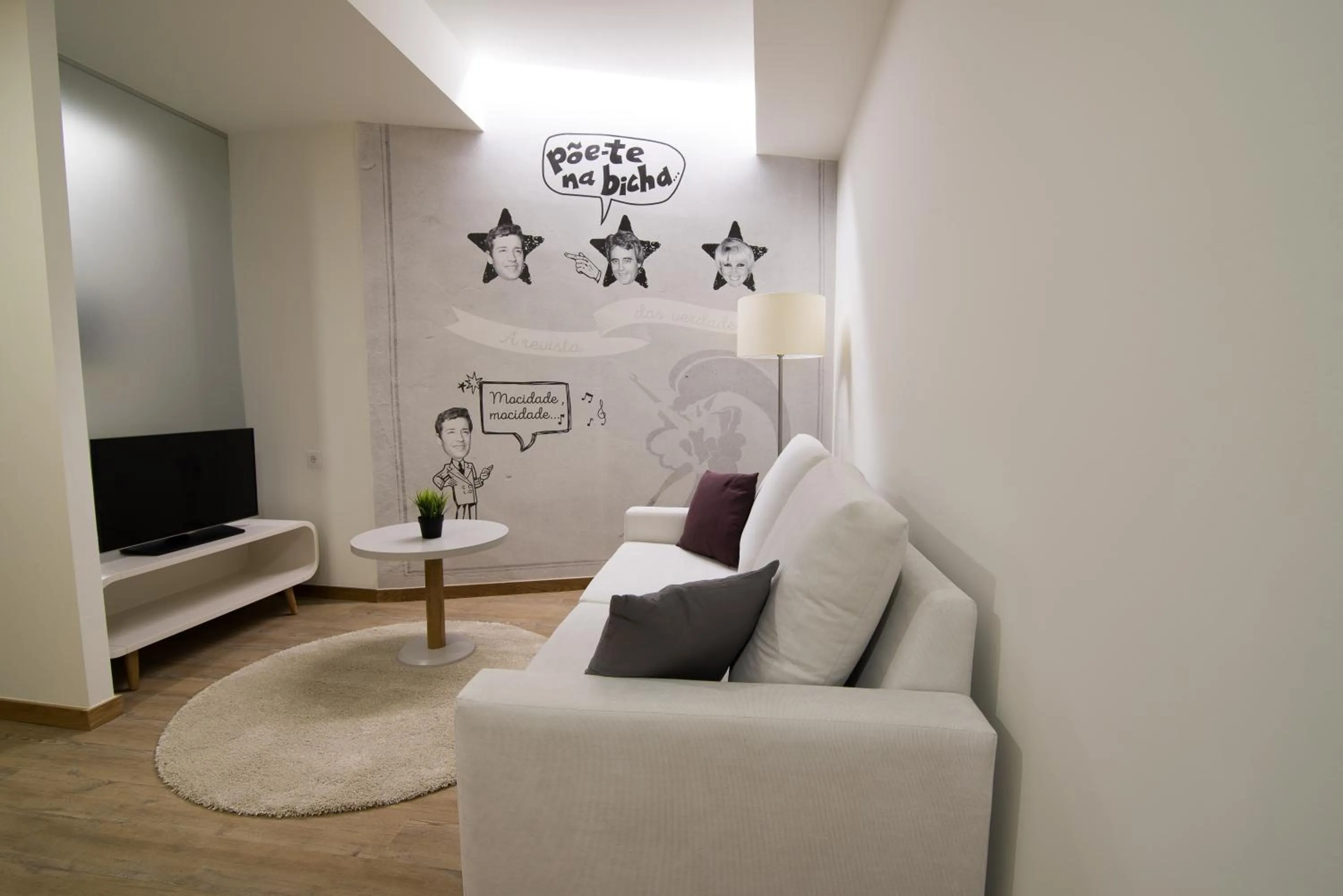 TV and multimedia in Porto Coliseum Hotel