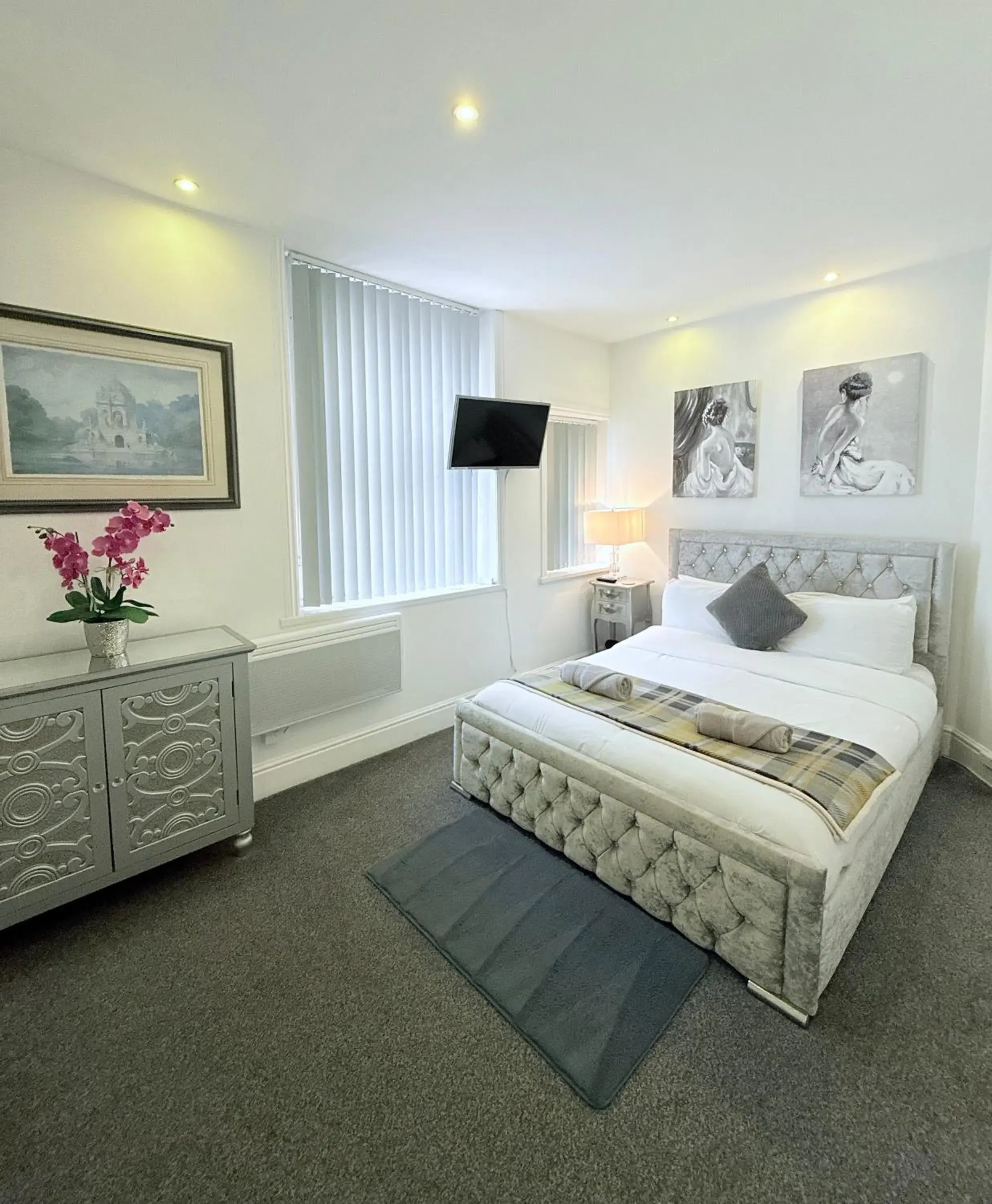 Large Luxury Apartment Blackpool Large Luxury Apartment Blackpool