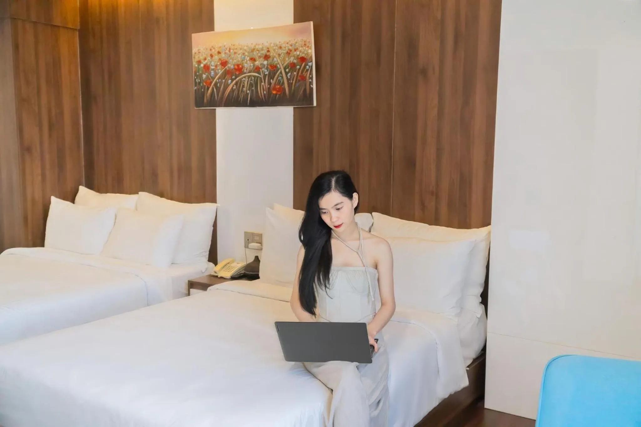 Bedroom, Bed in Gold Central Hotel by Haviland