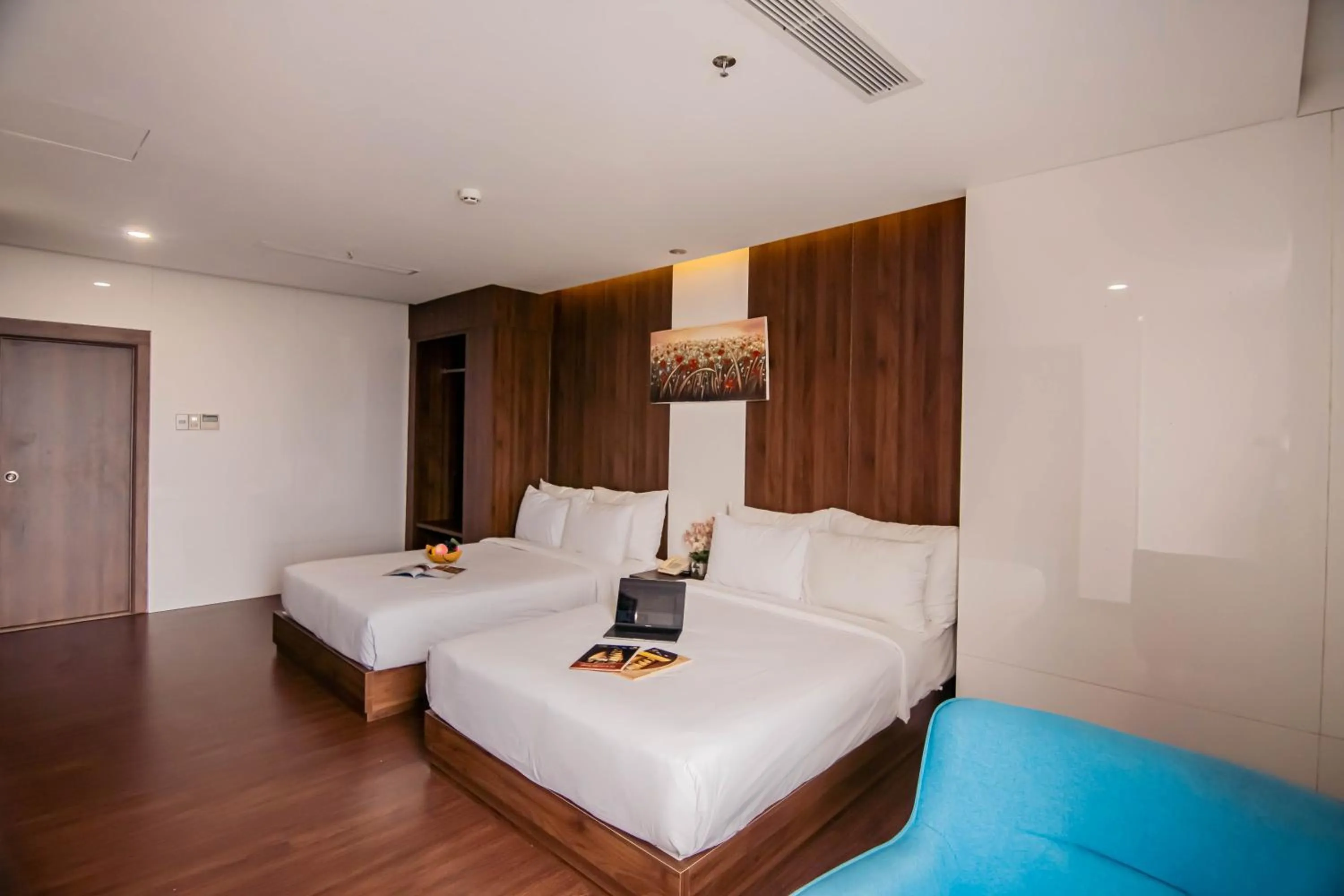 Bed in Gold Central Hotel by Haviland